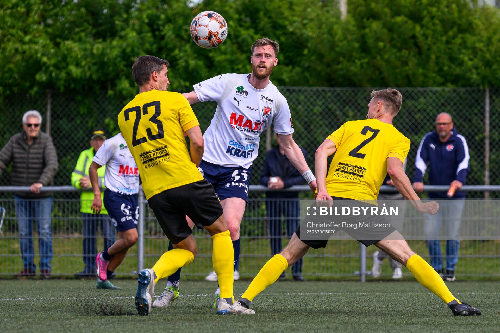 Åstorps Anton Kinnander under fotbollsmatchen i Division 2 Västra Götaland mellan Åstorps FF och Astrio BK den 29 maj 2025 i Åstorp.