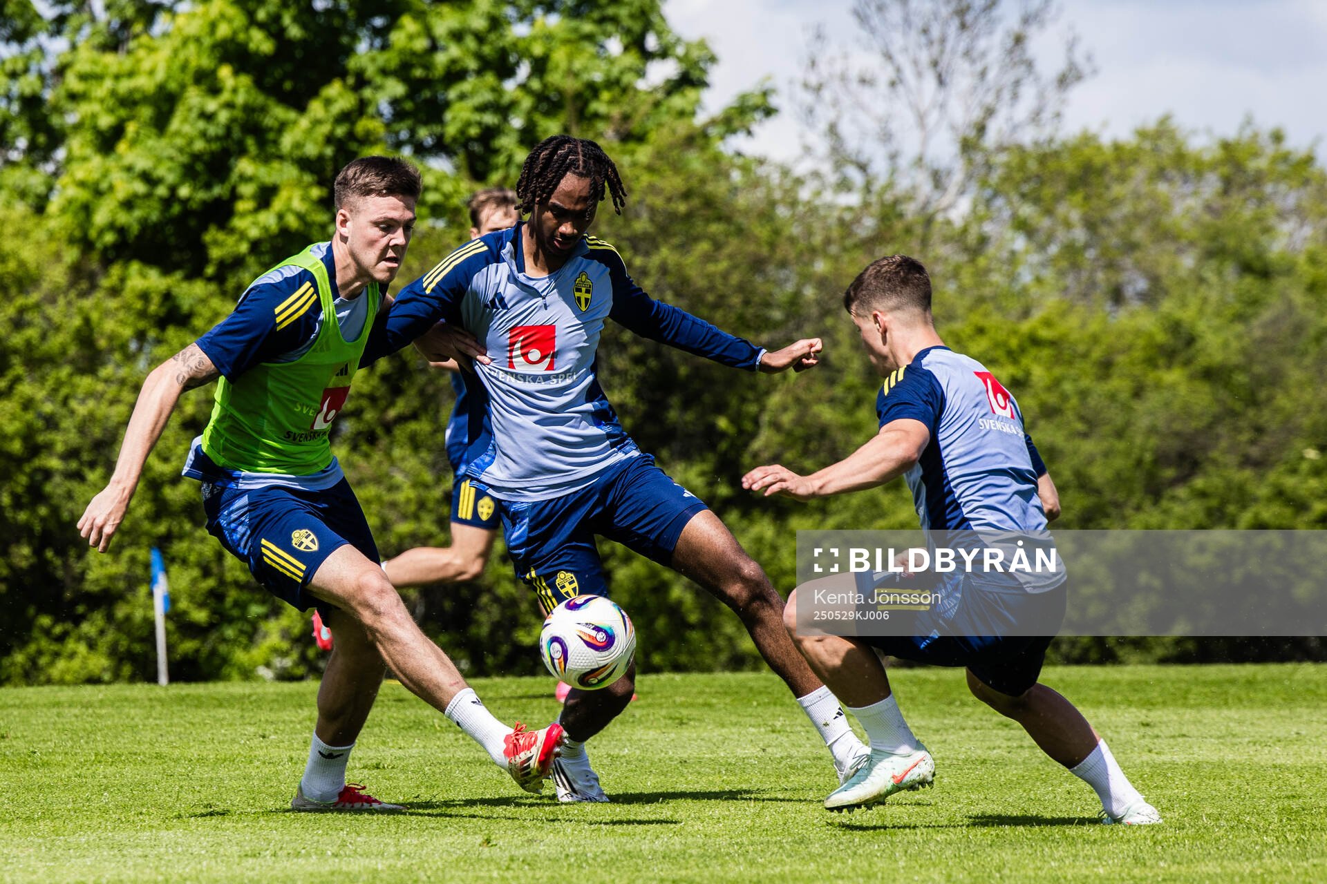 Emil Holm, Jonah Kusi Asare and Samuel Dahl of the Swedish