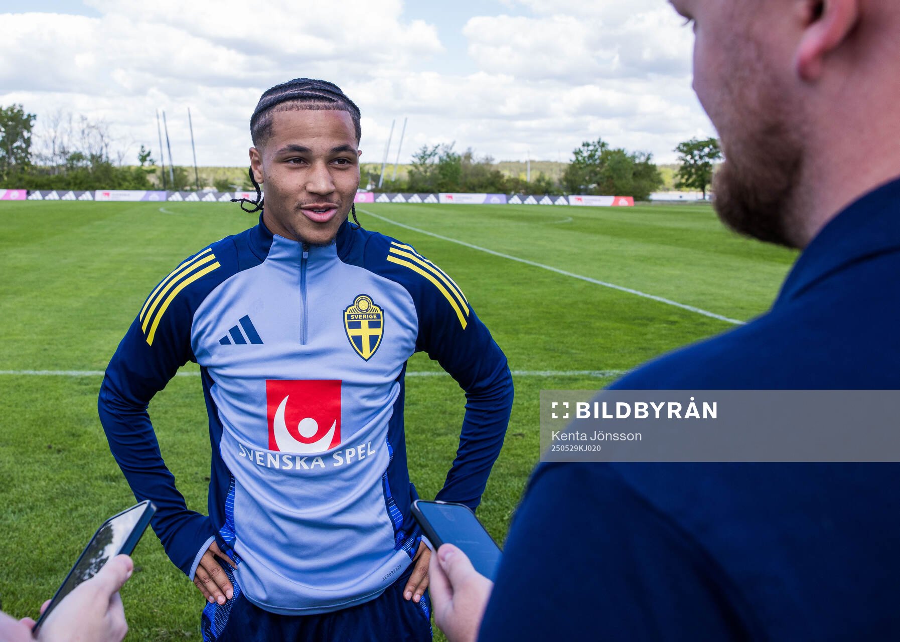 Momodou Sonko of the Swedish men's national football team during a training session on May 29, 2025 in Stockholm. 
