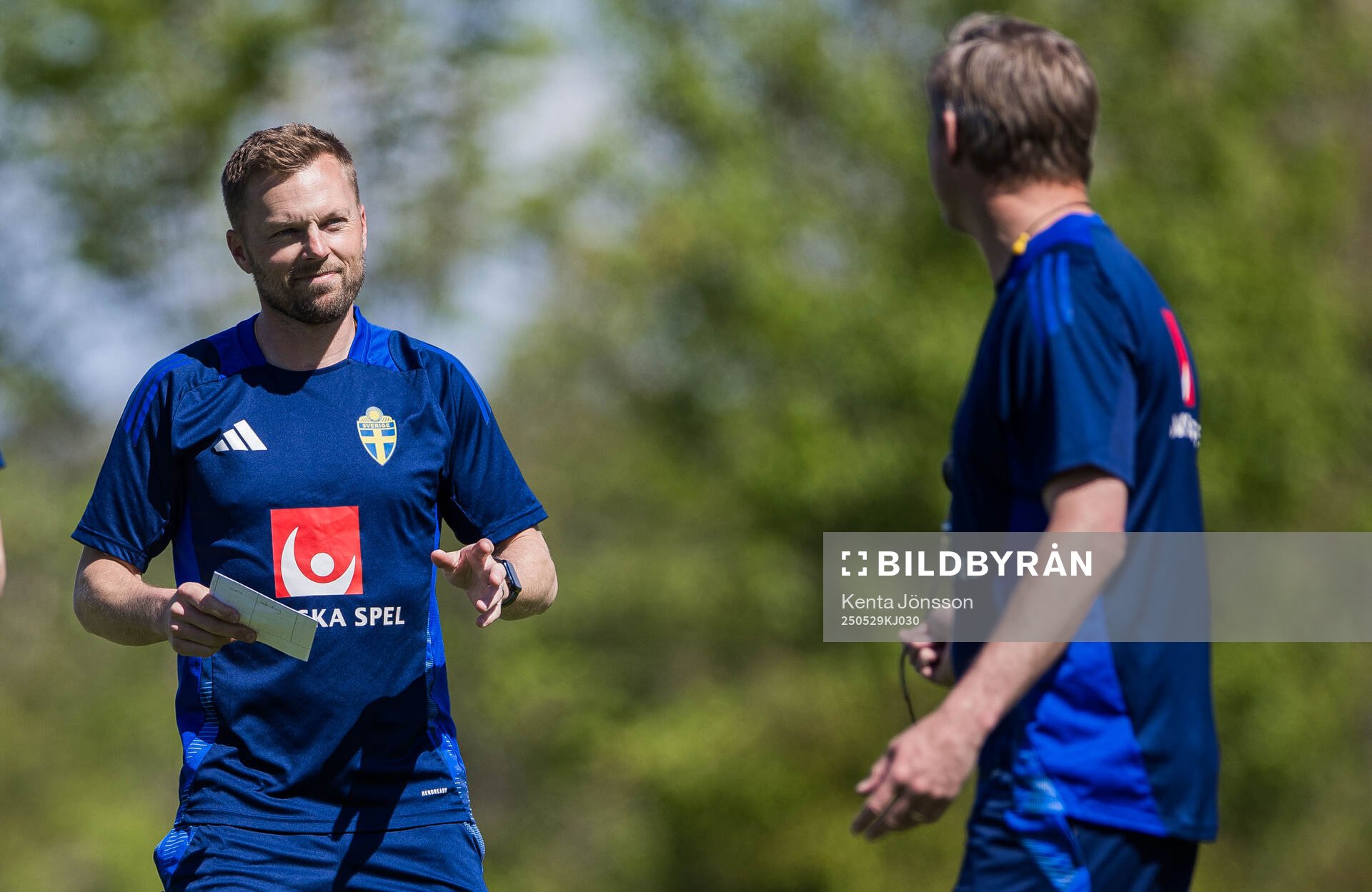 Assistant coach Sebastian Larsson of the Swedish men's