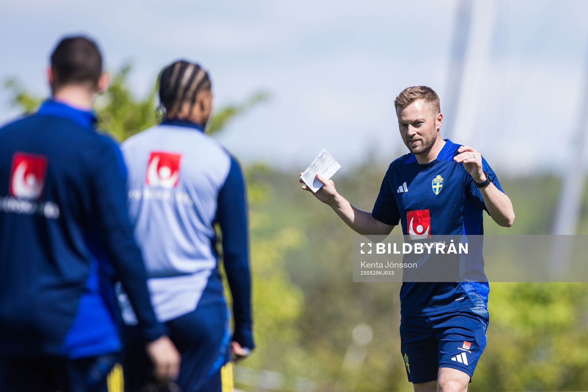 Assistant coach Sebastian Larsdon of the Swedish men's national football team during a training session on May 29, 2025 in Stockholm. 