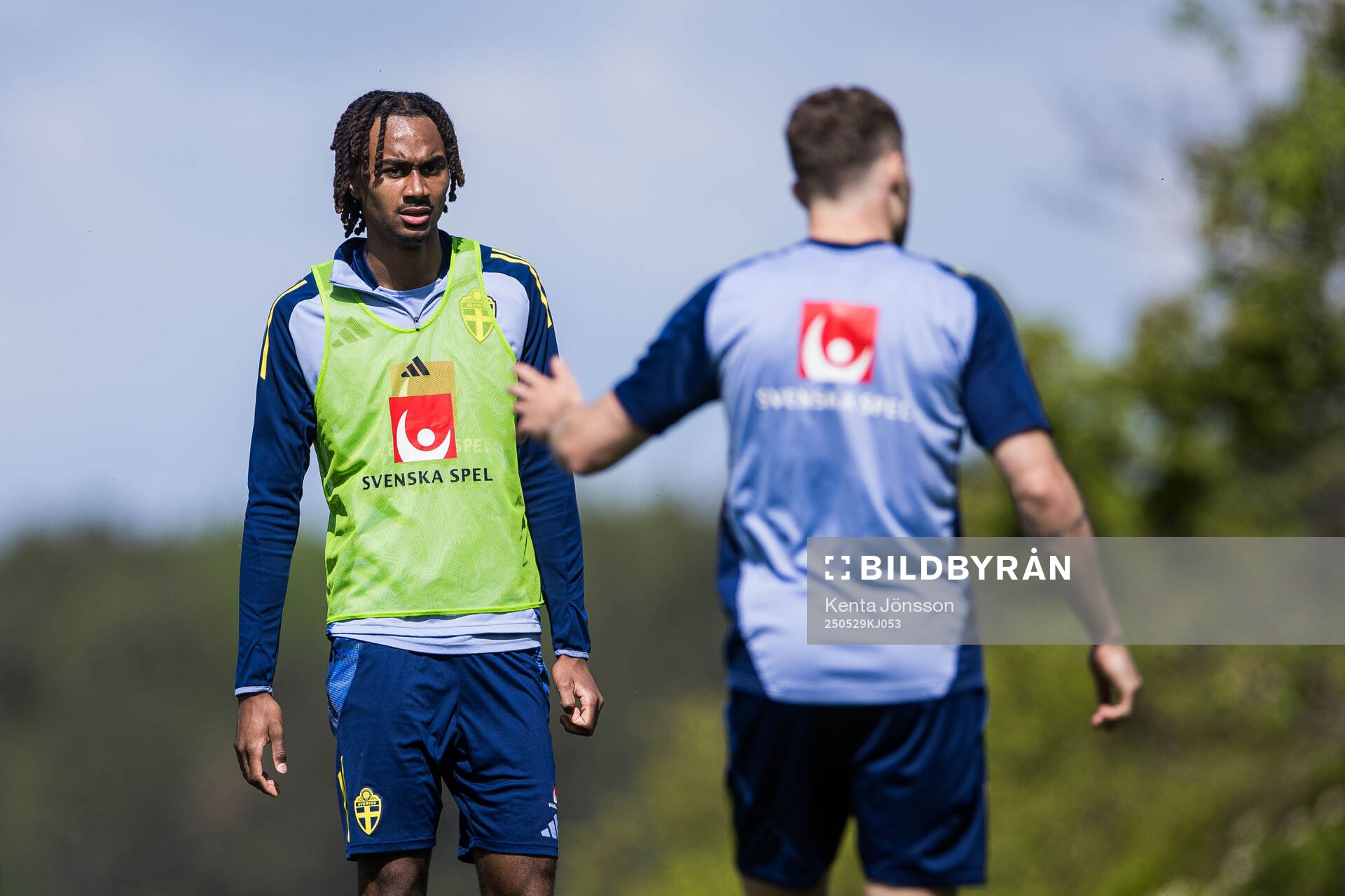 Jonah Kusi Asare of the Swedish men's national football team during a training session on May 29, 2025 in Stockholm. 