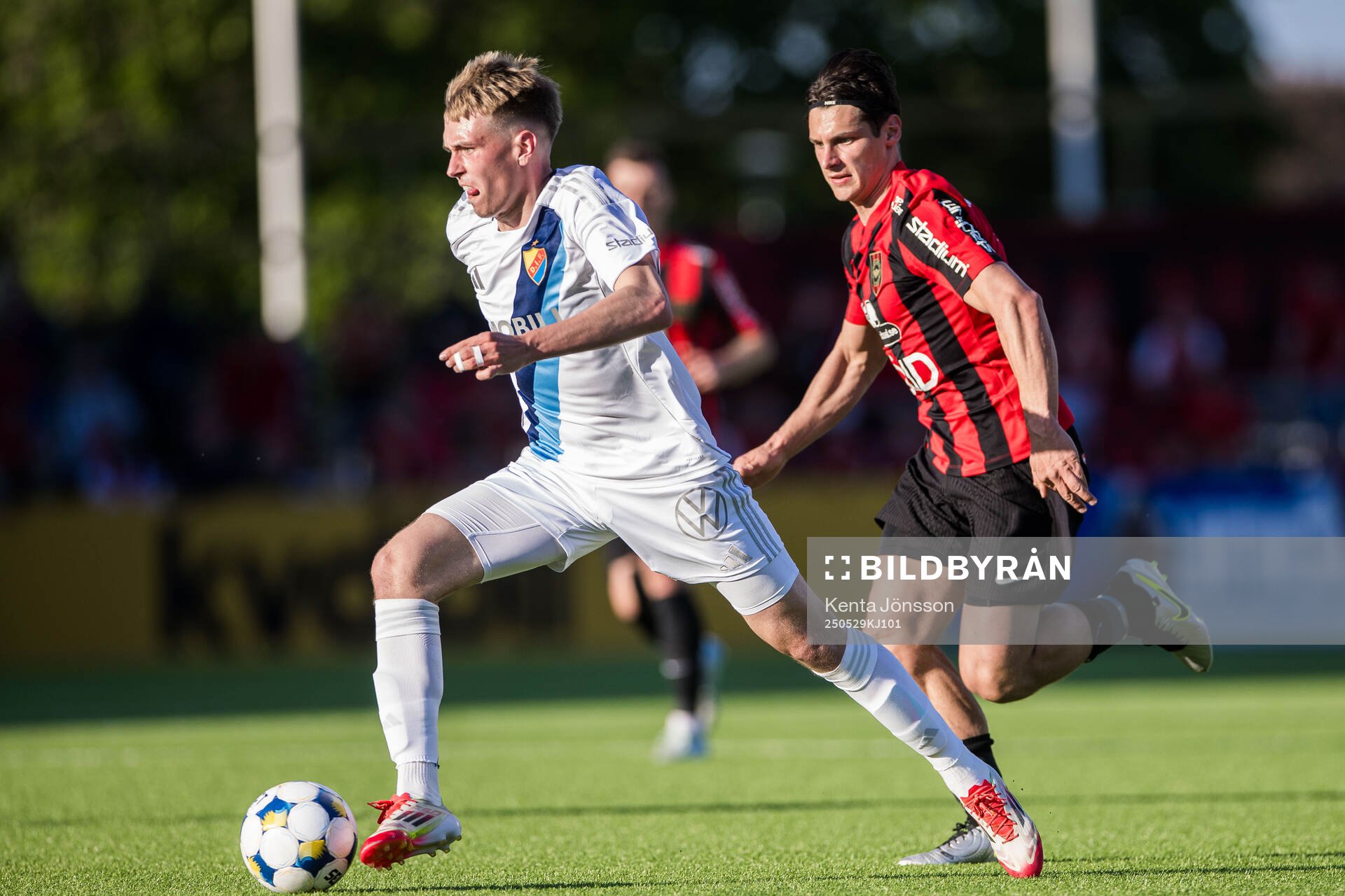 Djurgårdens Santeri Haarala under fotbollsmatchen i Allsvenskan mellan Brommapojkarna och Djurgården den 29 maj 2025 i Stockholm. 