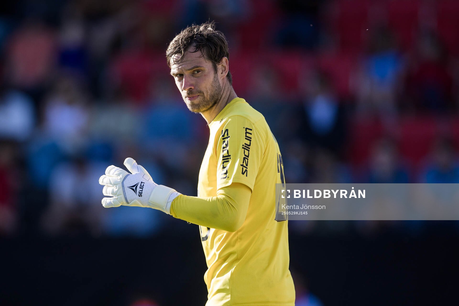 Brommapojkarnas målvakt Davor Blazevic under fotbollsmatchen i Allsvenskan mellan Brommapojkarna och Djurgården den 29 maj 2025 i Stockholm. 
