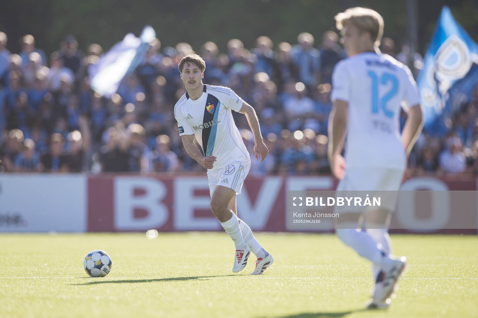 Djurgårdens Miro Tenho under fotbollsmatchen i Allsvenskan mellan Brommapojkarna och Djurgården den 29 maj 2025 i Stockholm. 