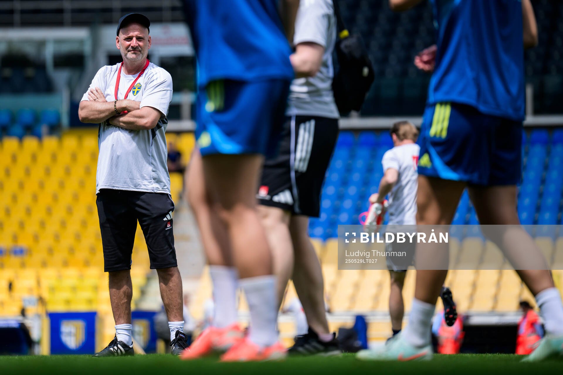 Assistant coach Magnus Wikman of the Swedish women’s national football team during a training session on May 29, 2025 in Parma. 