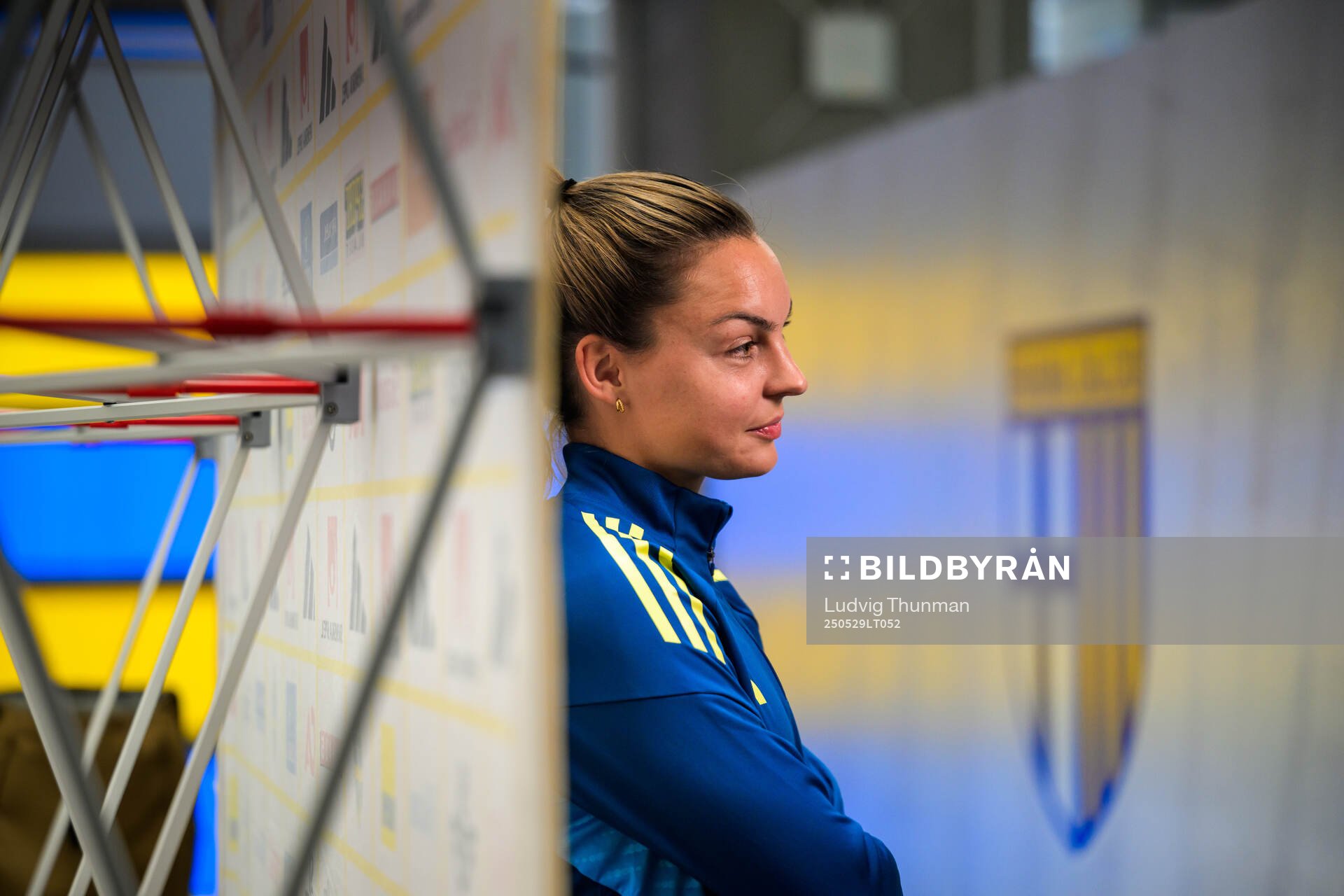 Johanna Rytting Kaneryd of the Swedish women’s national football team is interviewed by the media after a training session on May 29, 2025 in Parma. 