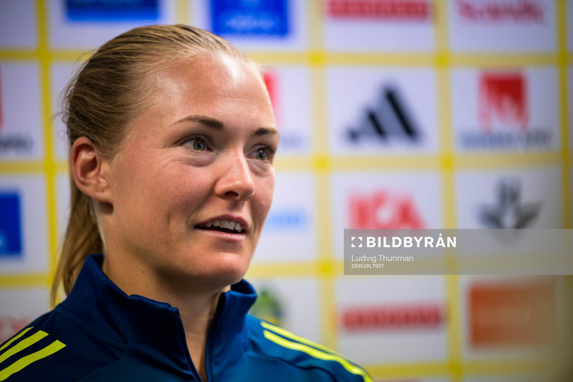 Magdalena Eriksson of the Swedish women’s national football team is interviewed by the media after a training session on May 29, 2025 in Parma. 