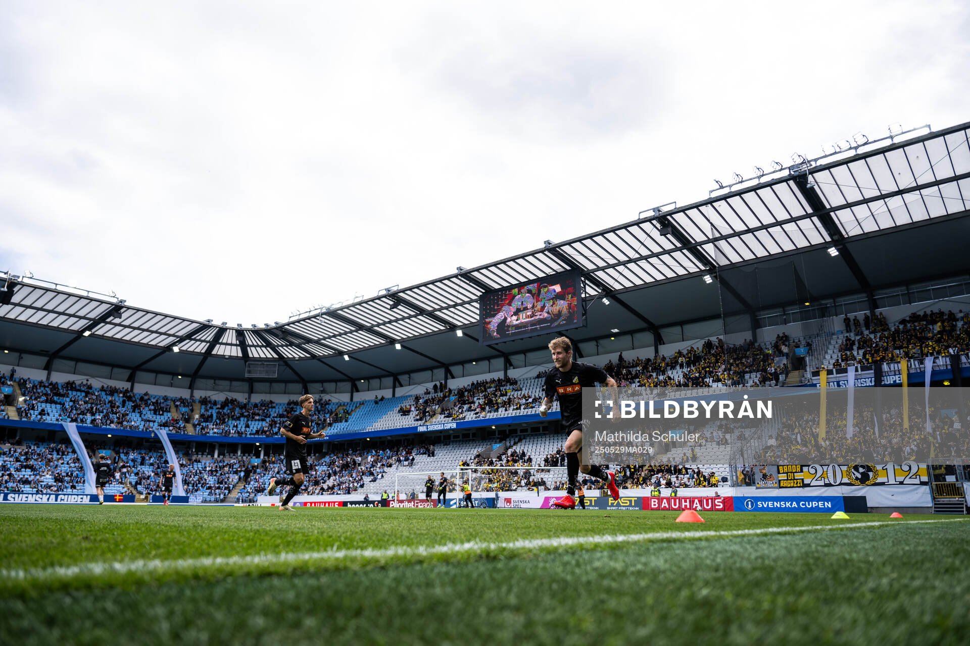Häckens Simon Gustafson under uppvärmningen inför i Svenska Cupen mellan Malmö FF och Häcken den 29 maj 2025 i Malmö. 