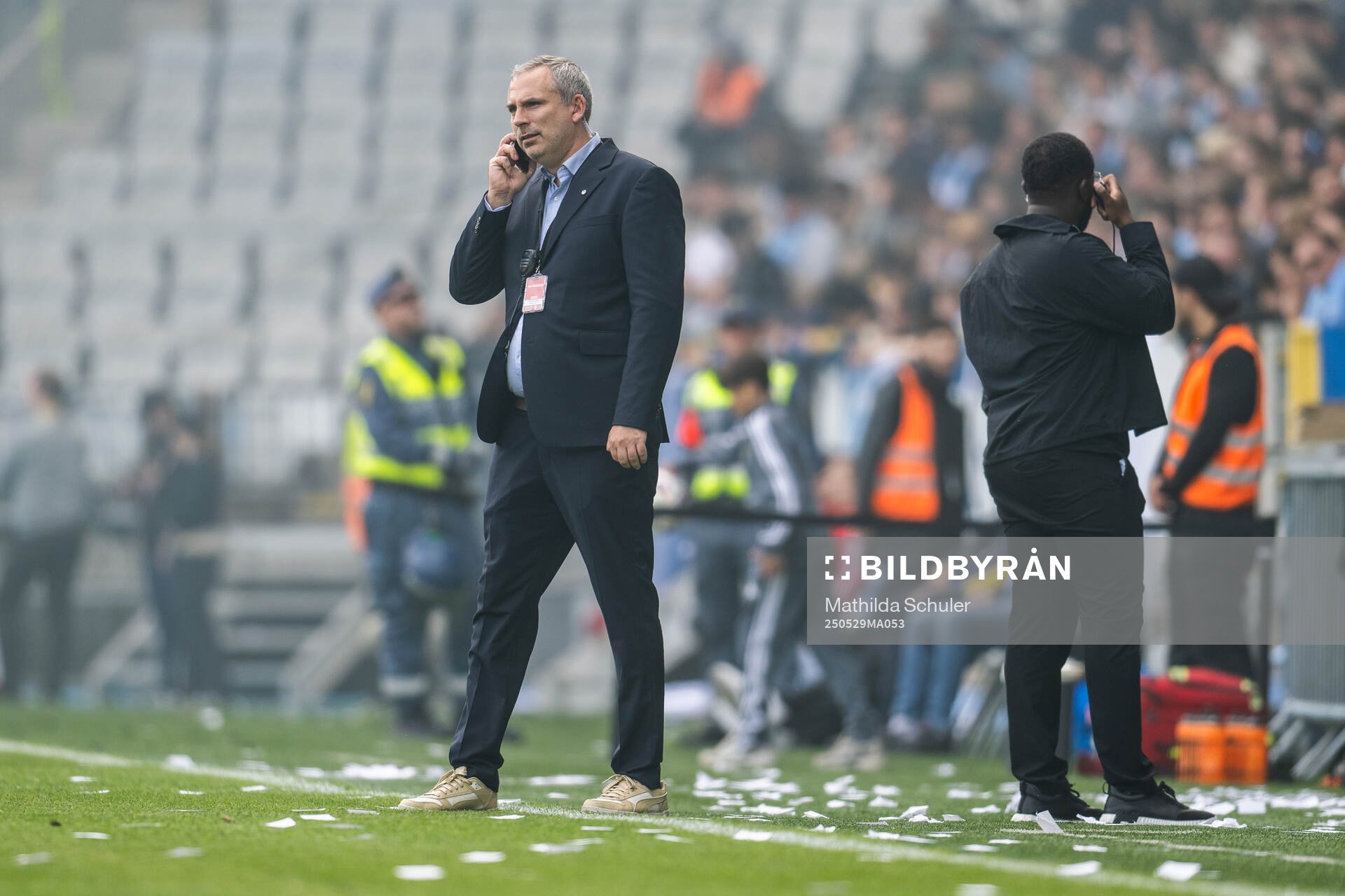 Malmö FFs Pierre Nordberg då matchen pausats under finalen i Svenska Cupen mellan Malmö FF och Häcken den 29 maj 2025 i Malmö. 