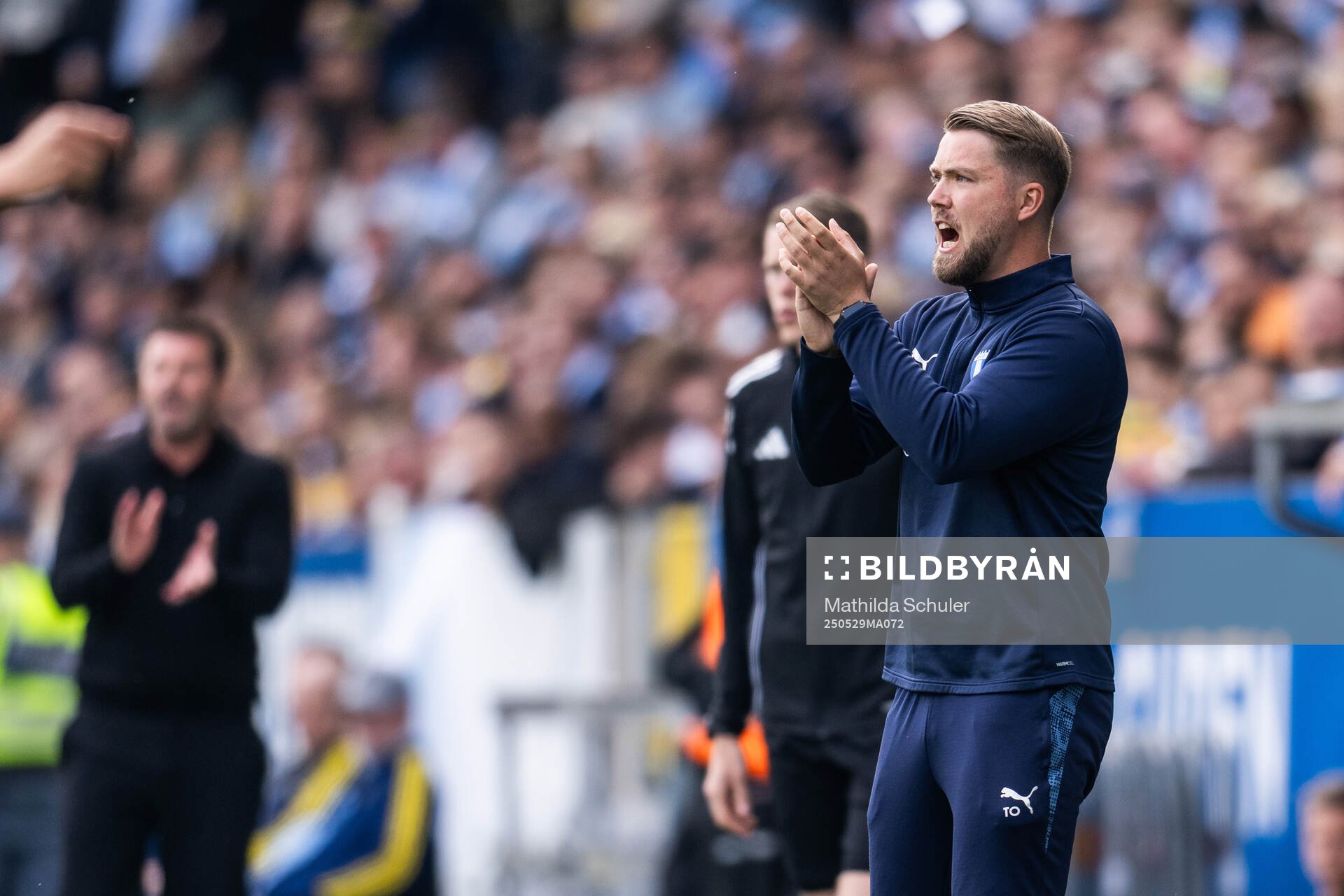 Malmö FFs assisterande tränare Theodor Olsson under finalen i Svenska Cupen mellan Malmö FF och Häcken den 29 maj 2025 i Malmö. 