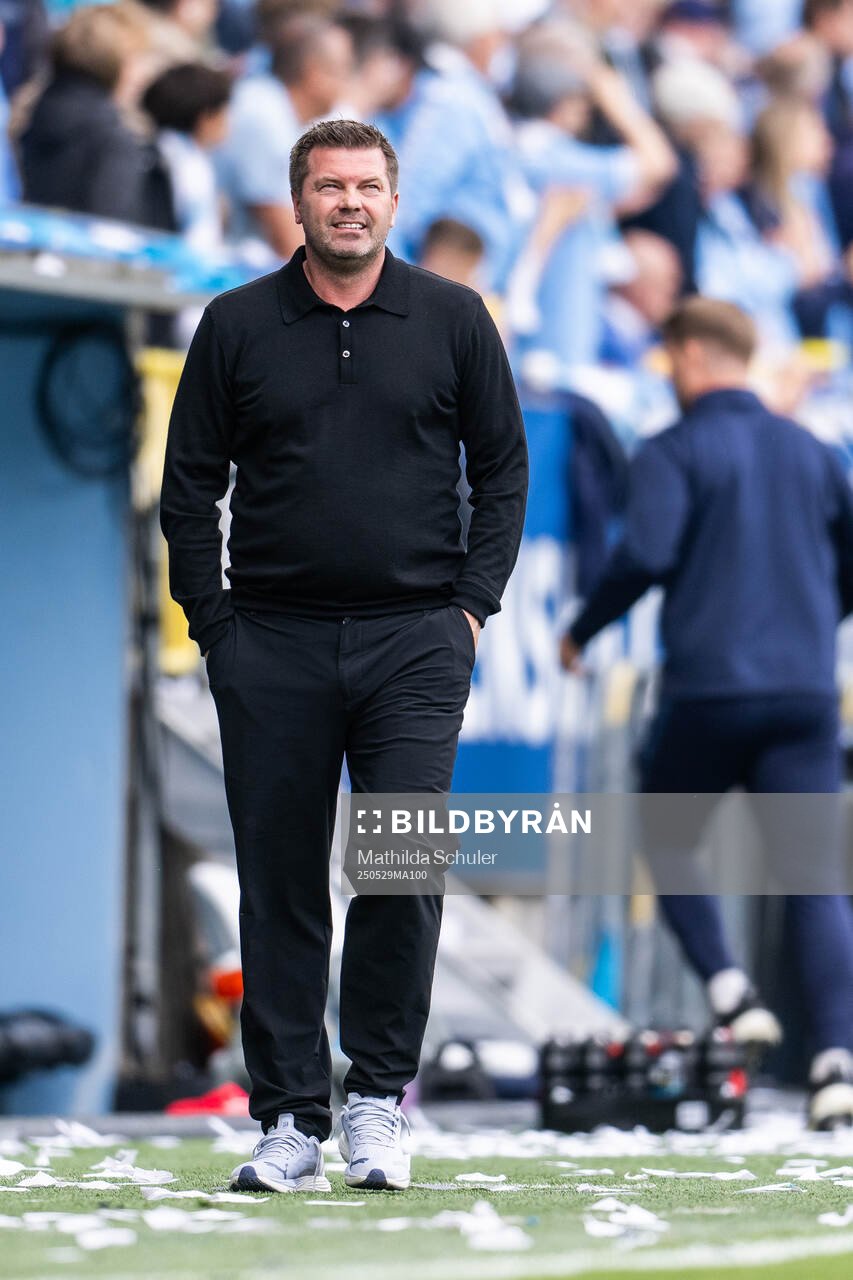 Häckens tränare Jens Gustafsson under finalen i Svenska Cupen mellan Malmö FF och Häcken den 29 maj 2025 i Malmö. 
