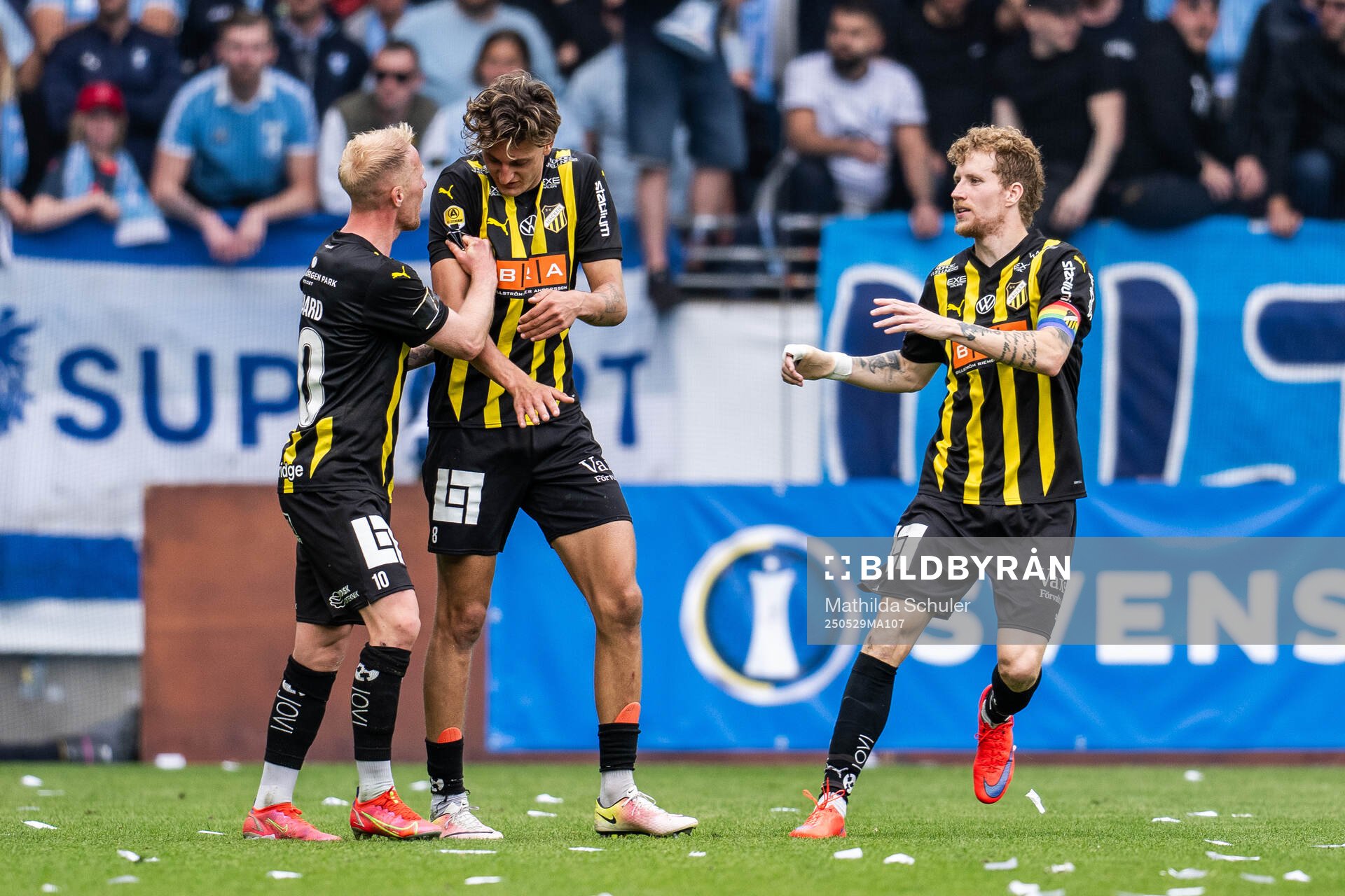 Häckens Mikkel Rygaard Jensen och Silas Andersen under finalen i Svenska Cupen mellan Malmö FF och Häcken den 29 maj 2025 i Malmö.