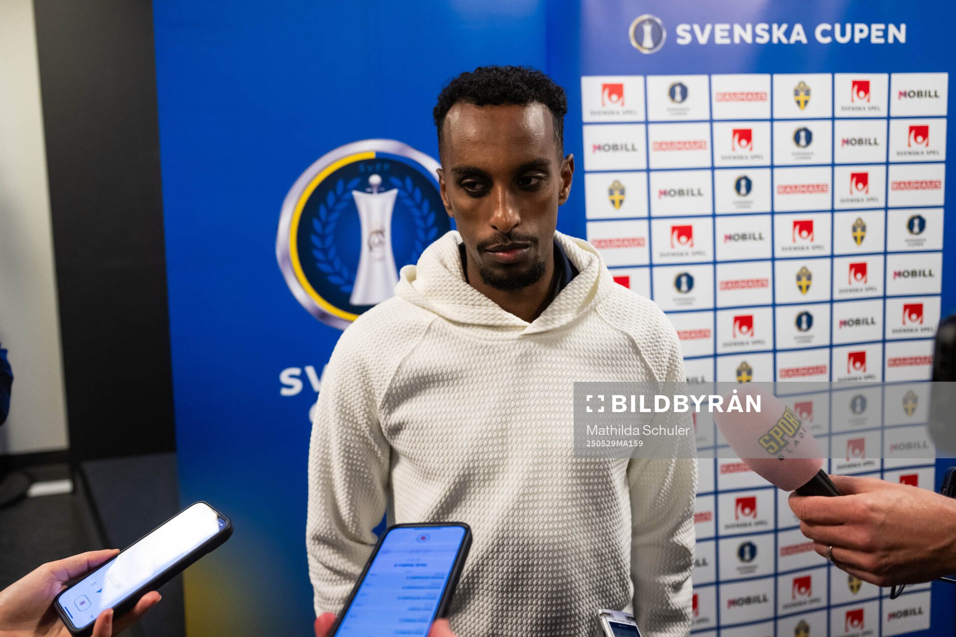 Malmö FFs Taha Ali intervjuas i mixade zonen efter finalen i Svenska Cupen mellan Malmö FF och Häcken den 29 maj 2025 i Malmö. 