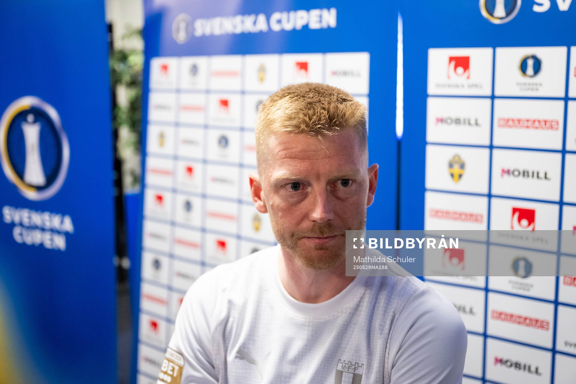 Malmö FFs Anders Christiansen intervjuas i mixade zonen efter finalen i Svenska Cupen mellan Malmö FF och Häcken den 29 maj 2025 i Malmö.