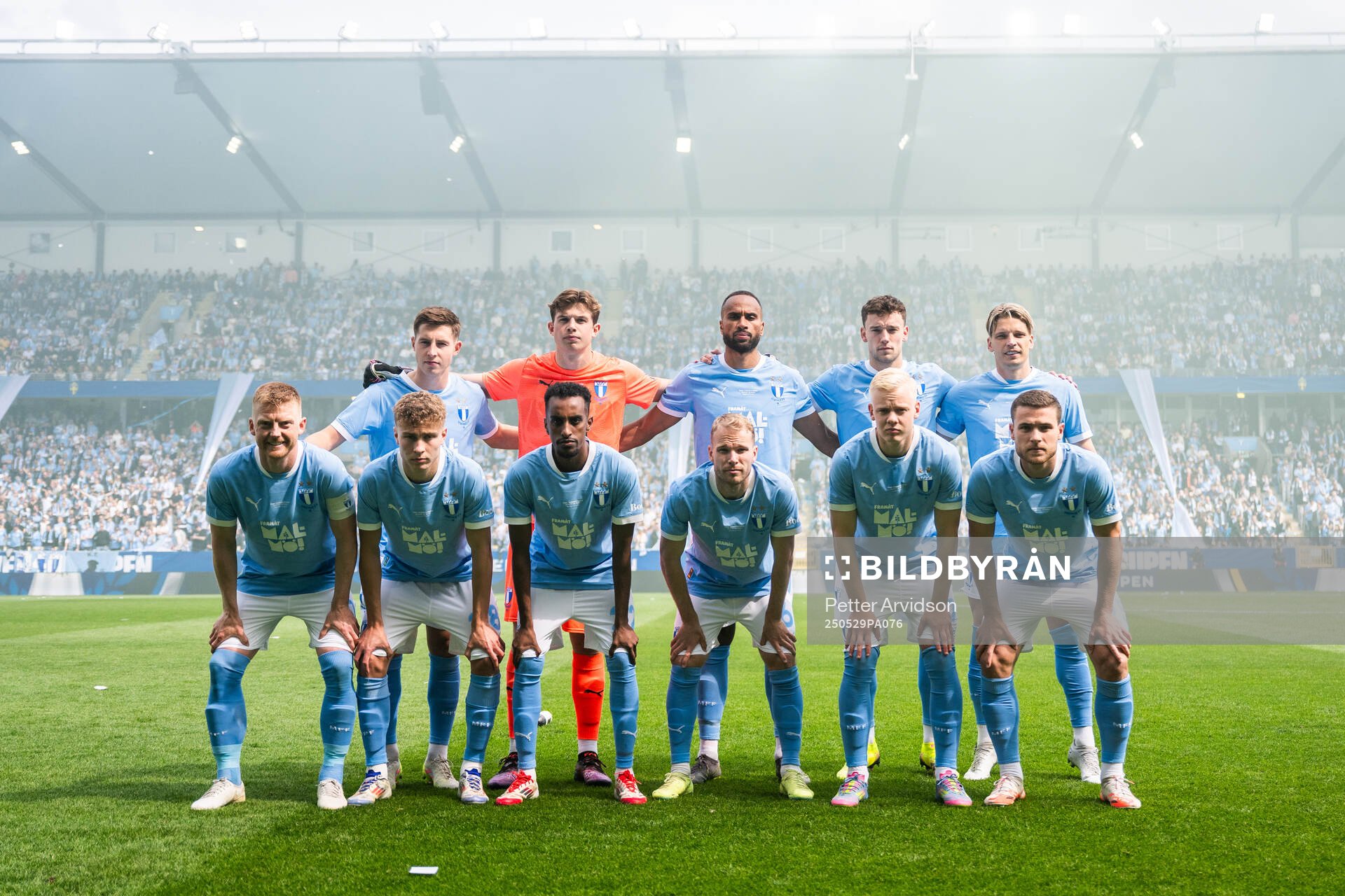Malmö FFs startelva poserar för en bild inför finalen i Svenska Cupen mellan Malmö FF och Häcken den 29 maj 2025 i Malmö. 