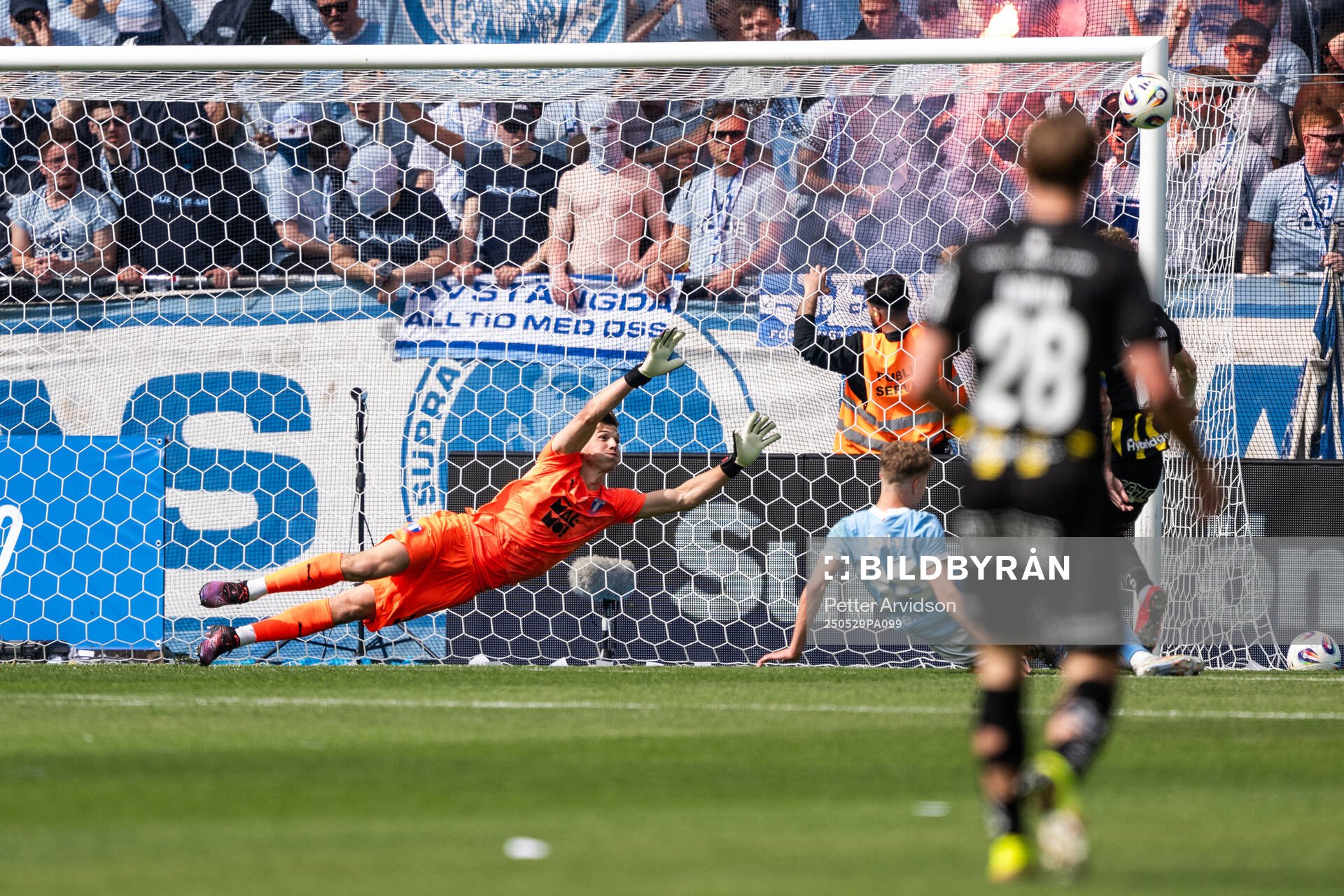 Malmö FFs målvakt Melker Ellborg under finalen i Svenska Cupen mellan Malmö FF och Häcken den 29 maj 2025 i Malmö. 