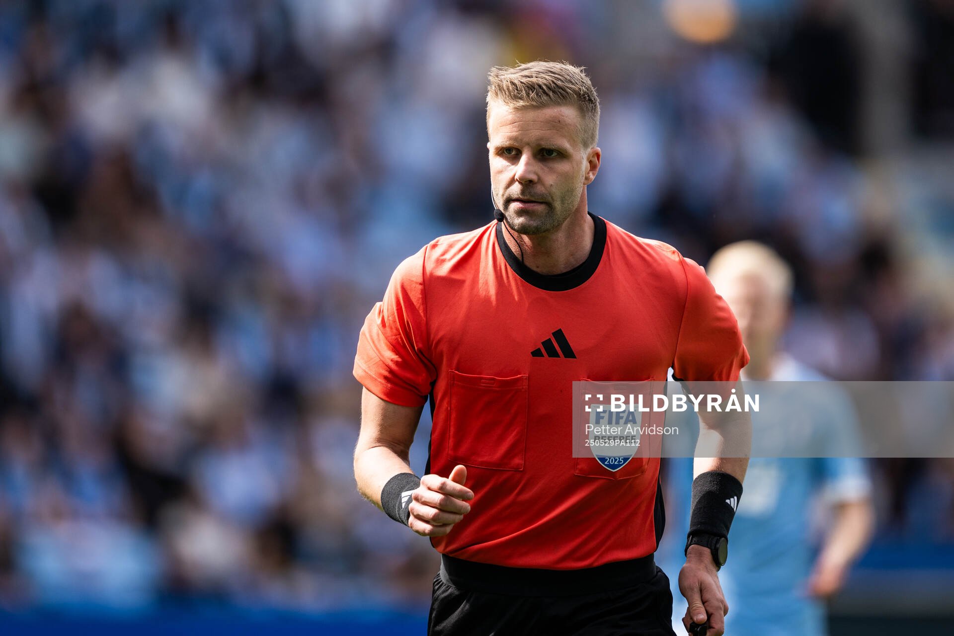 Domare Glenn Nyberg under finalen i Svenska Cupen mellan Malmö FF och Häcken den 29 maj 2025 i Malmö. 