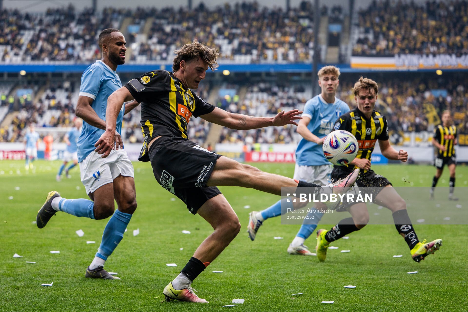 Malmö FFs Isaac Thelin och Häckens Silas Andersen