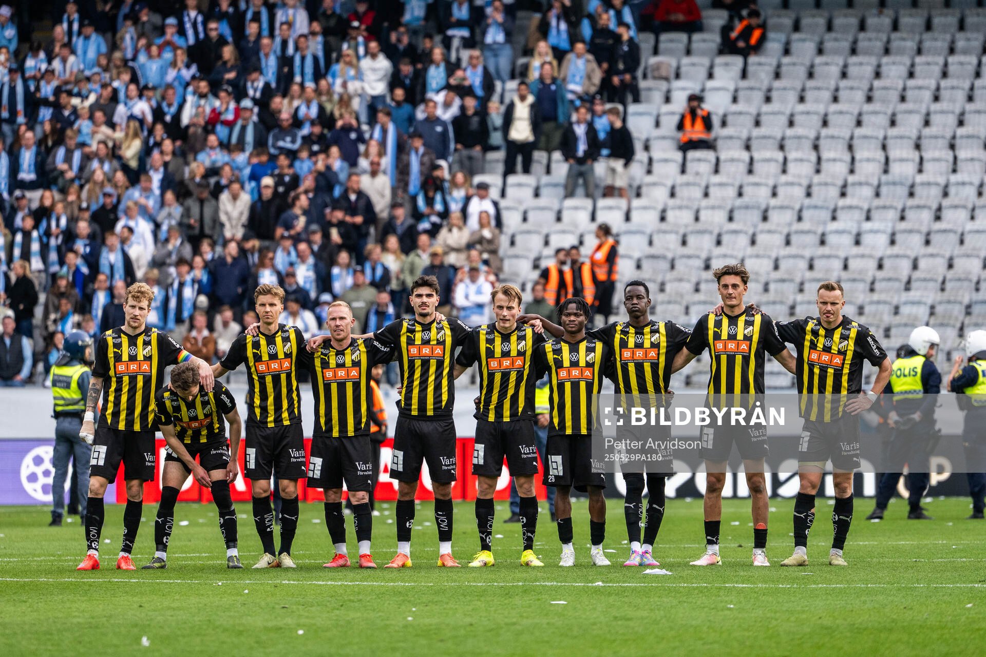 Häckens spelare i straffläggningen under finalen i Svenska Cupen mellan Malmö FF och Häcken den 29 maj 2025 i Malmö. 