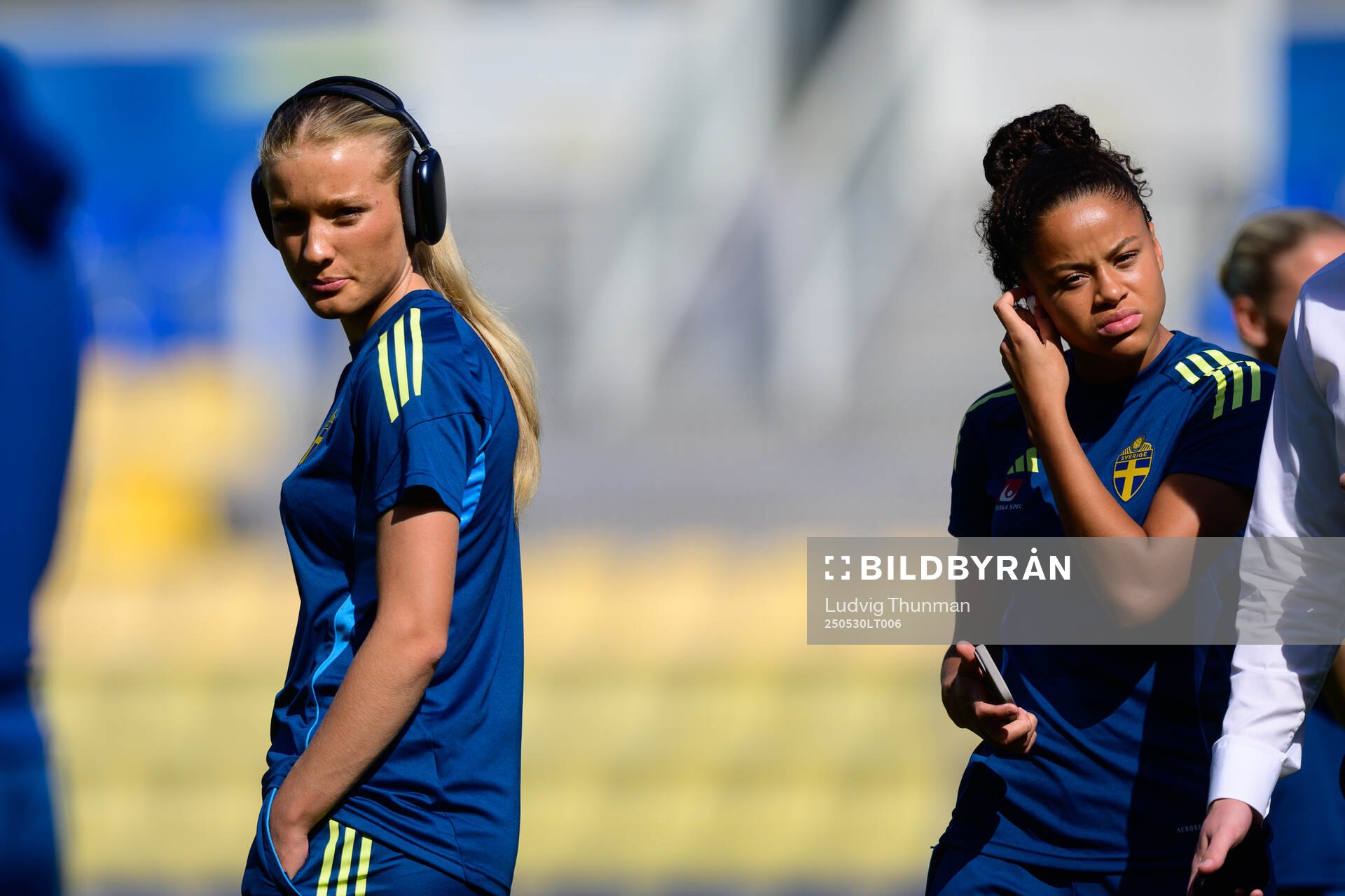 Smilla Holmberg and Felicia Schröder of Sweden ahead of the Women's Nations League football match between Italy and Sweden on May 30, 2025 in Parma.