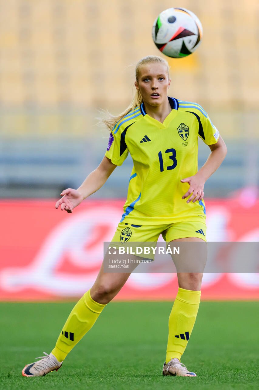 Smilla Holmberg of Sweden