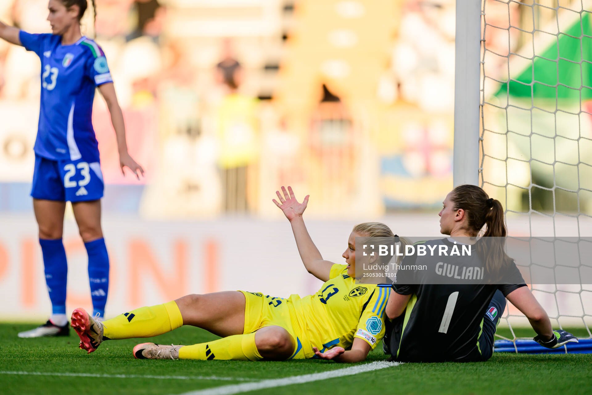 Smilla Holmberg of Sweden reacts