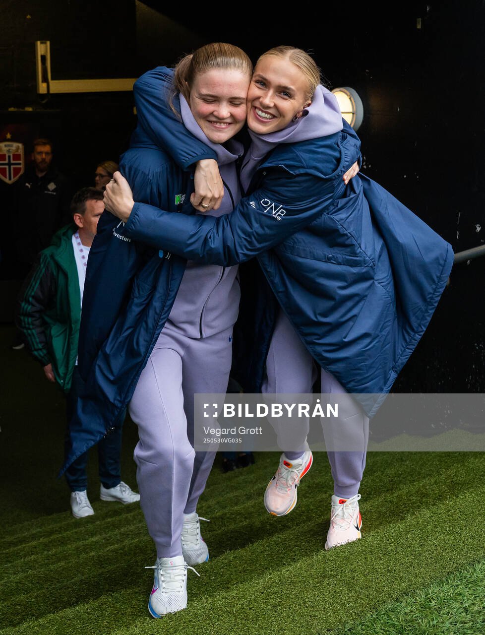 Signe Gaupset and goalkeeper Selma Panengstuen of Norway ahead of the UEFA Women’s Nations League football match between Norway and Iceland on May 30, 2025 in Trondheim. 