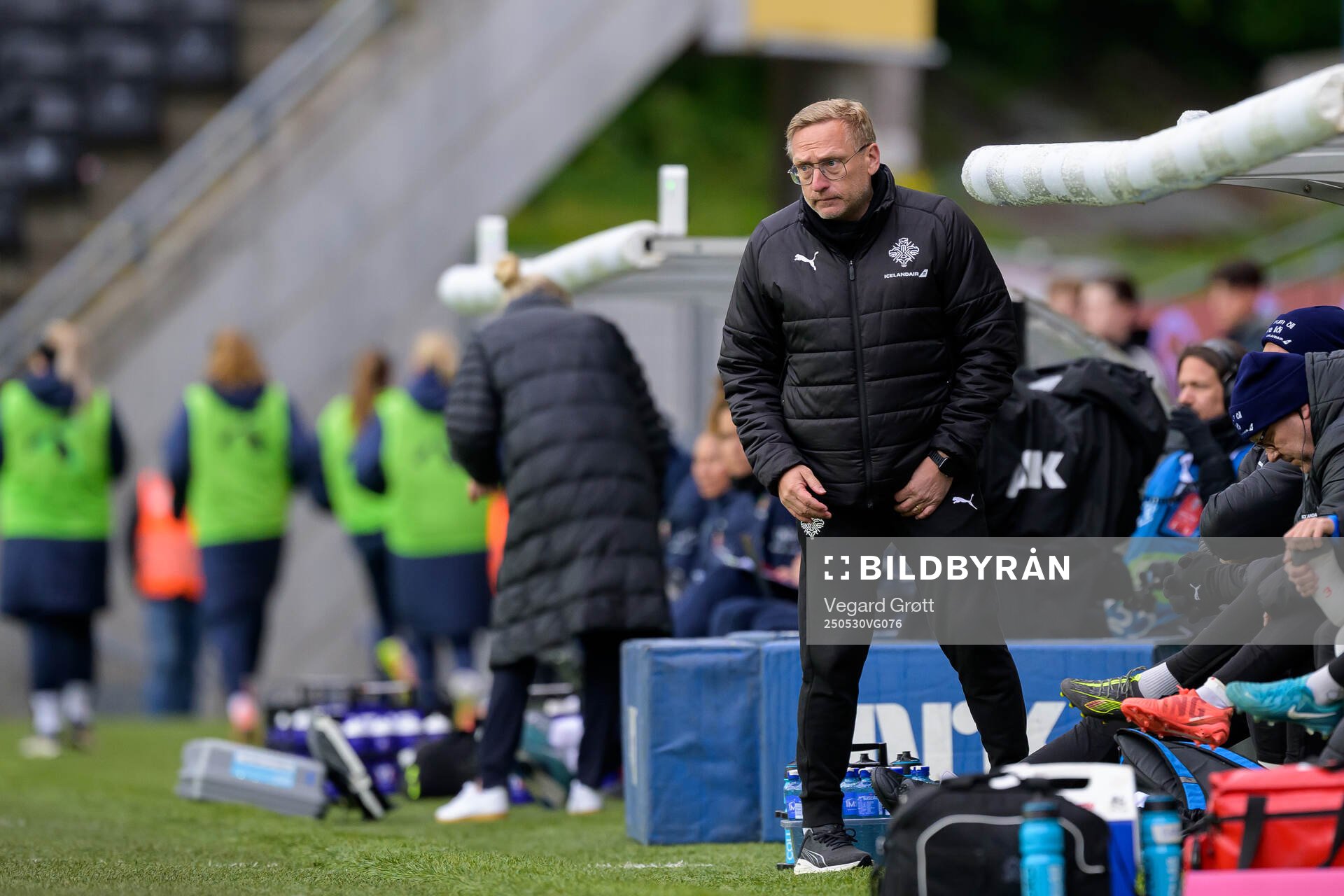 Head coach Thorsteinn Halldorsson of Iceland during the UEFA Women’s Nations League football match between Norway and Iceland on May 30, 2025 in Trondheim.