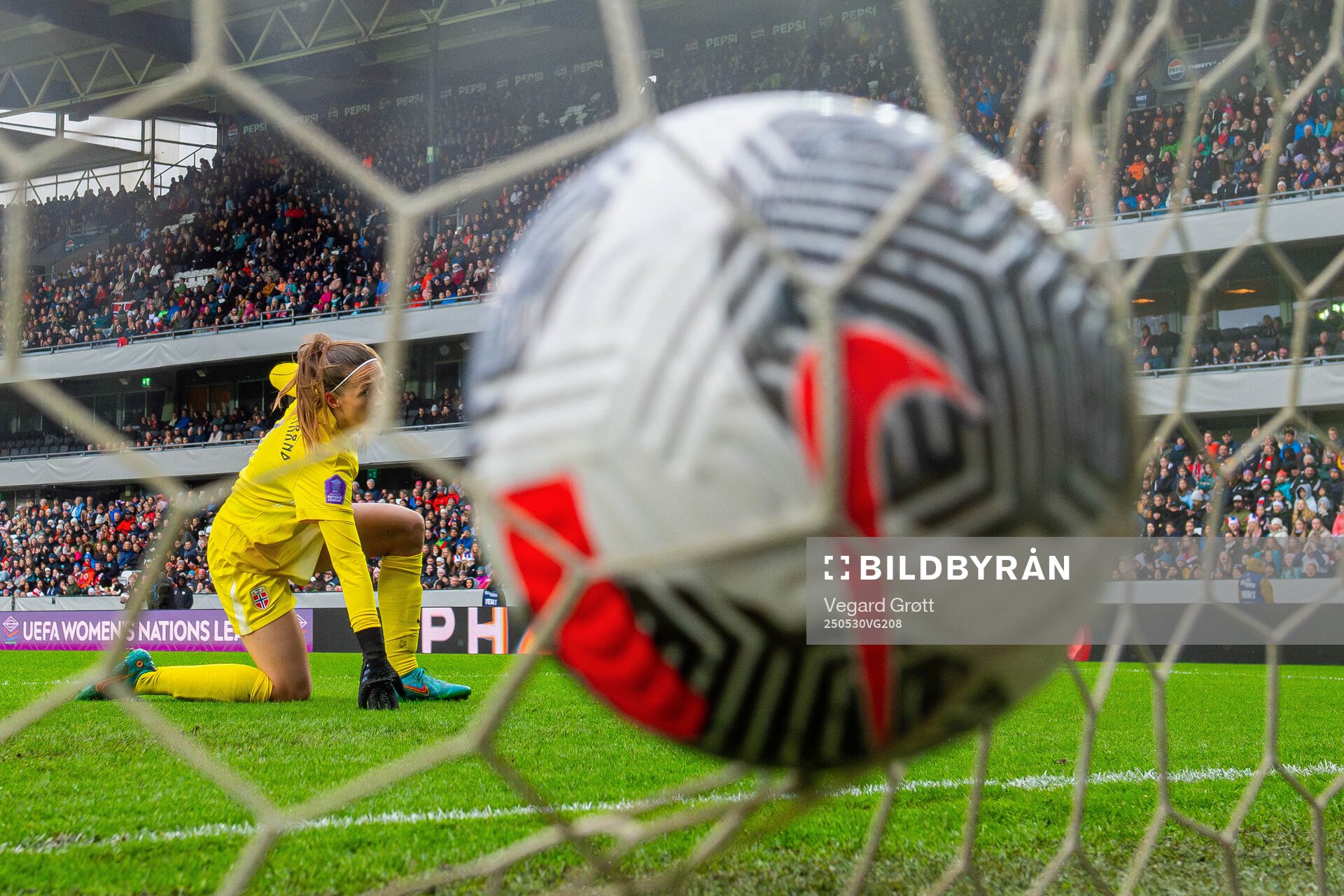 Goalkeeper Cecilie Fiskerstrand of Norway lets in the 0-1 goal during the UEFA Women’s Nations League football match between Norway and Iceland on May 30, 2025 in Trondheim.
