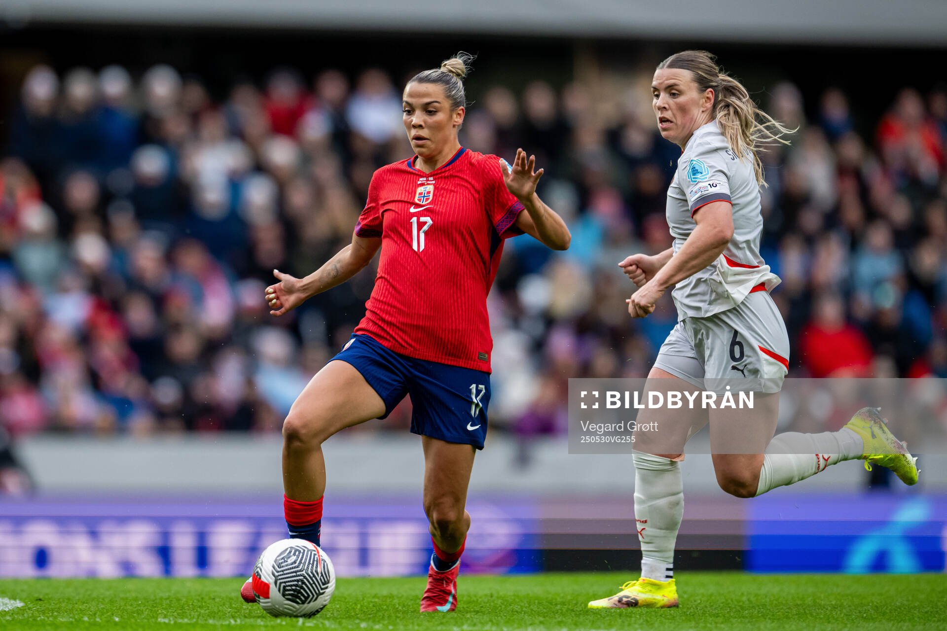 Celin Bizet Ildhusøy of Norway and Ingibjörg