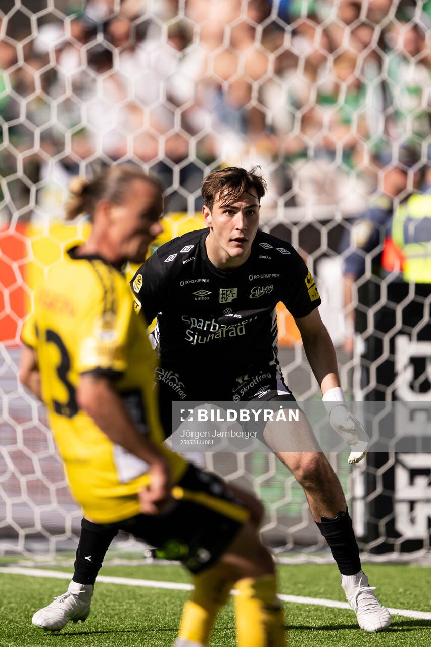Elfsborgs målvakt Simon Eriksson under fotbollsmatchen i Allsvenskan mellan Elfsborg och Hammarby den 31 maj 2025 i Borås. 