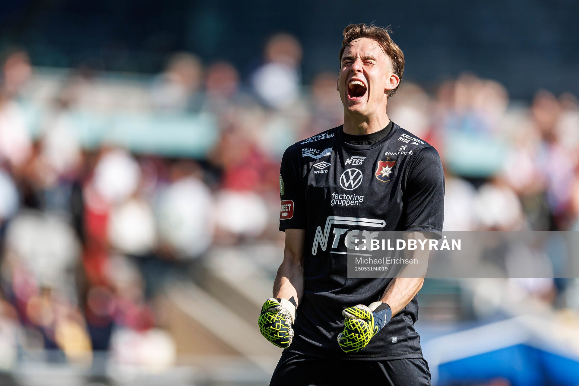 Örgrytes målvakt Hampus Gustafsson jublar efter fotbollsmatchen i Superettan mellan Örgryte och Trelleborg den 31 maj 2025 i Göteborg. 