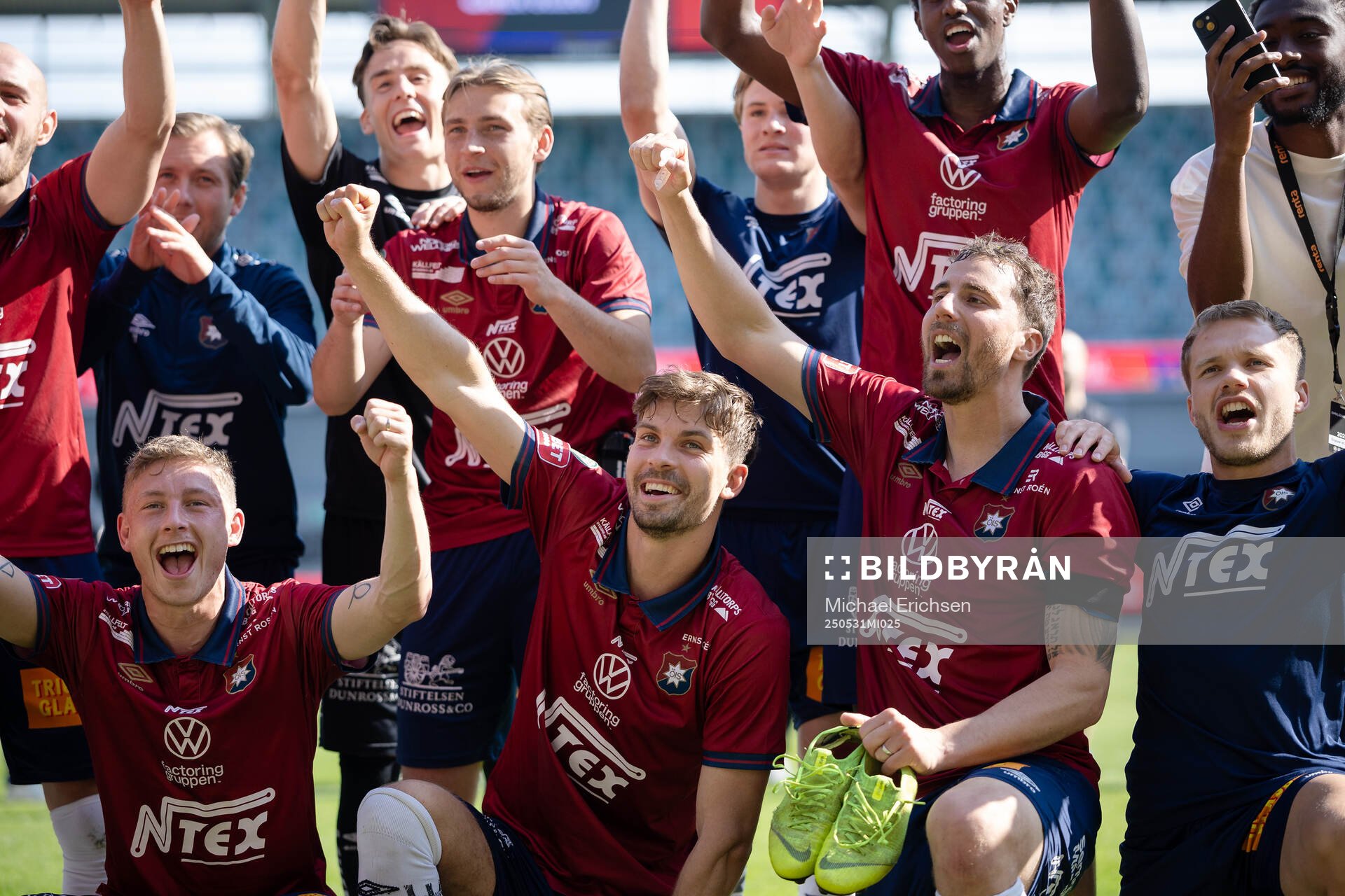 Örgrytes spelare jublar efter fotbollsmatchen i Superettan mellan Örgryte och Trelleborg den 31 maj 2025 i Göteborg. 