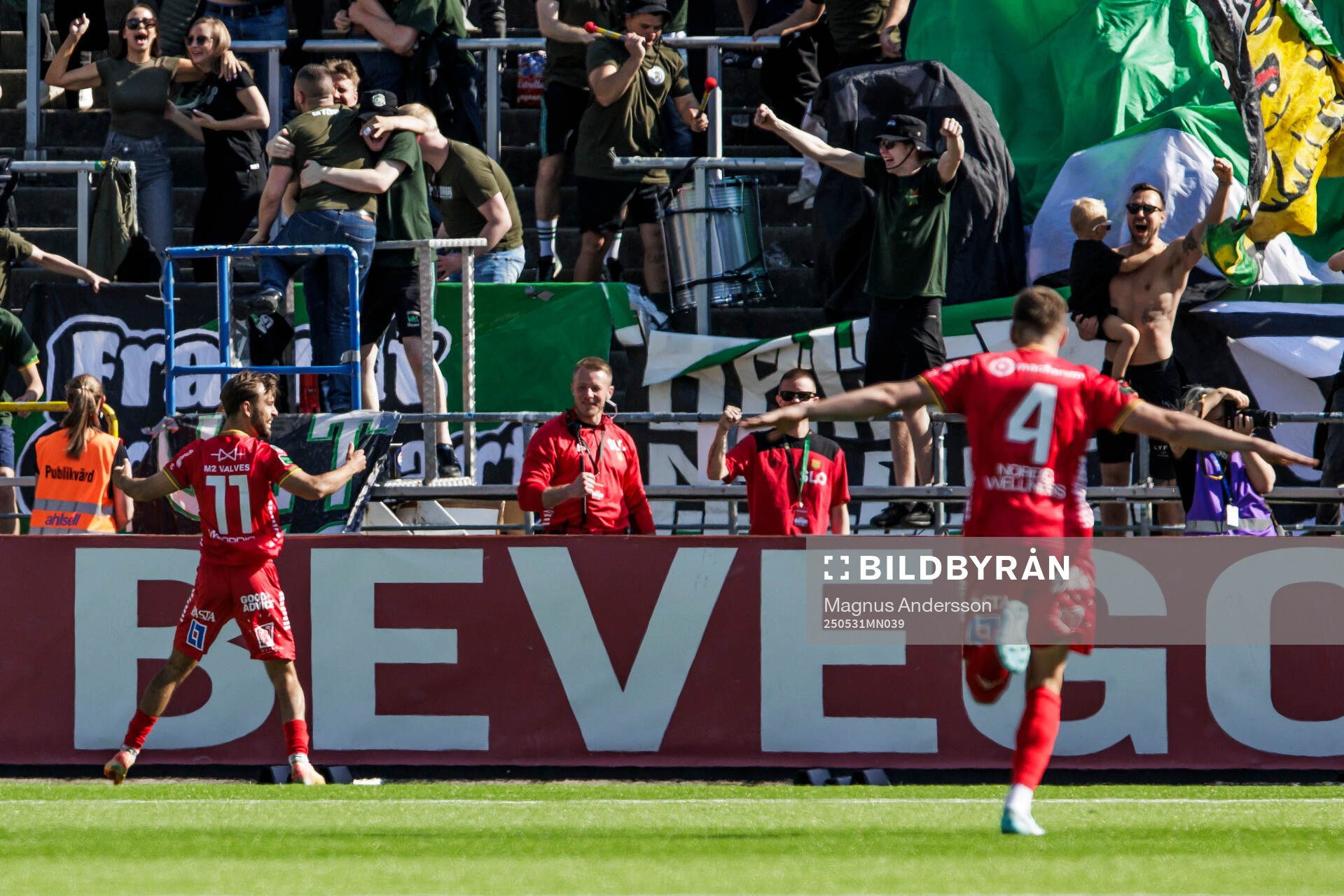 GAISs Edvin Becirovic jublar efter 0-3 under fotbollsmatchen i Allsvenskan mellan IFK Norrköping och GAIS den 31 maj 2025 i Norrköping.