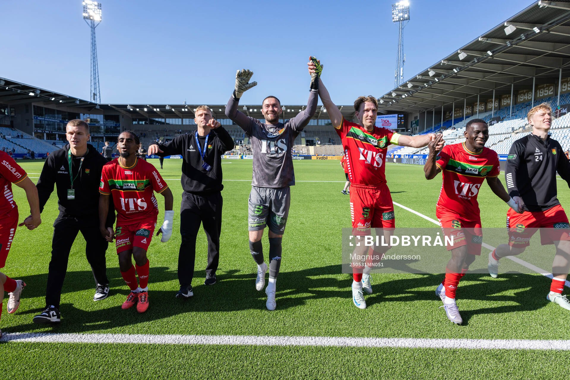 GAIS spelare jublar efter fotbollsmatchen i Allsvenskan mellan IFK Norrköping och GAIS den 31 maj 2025 i Norrköping. 