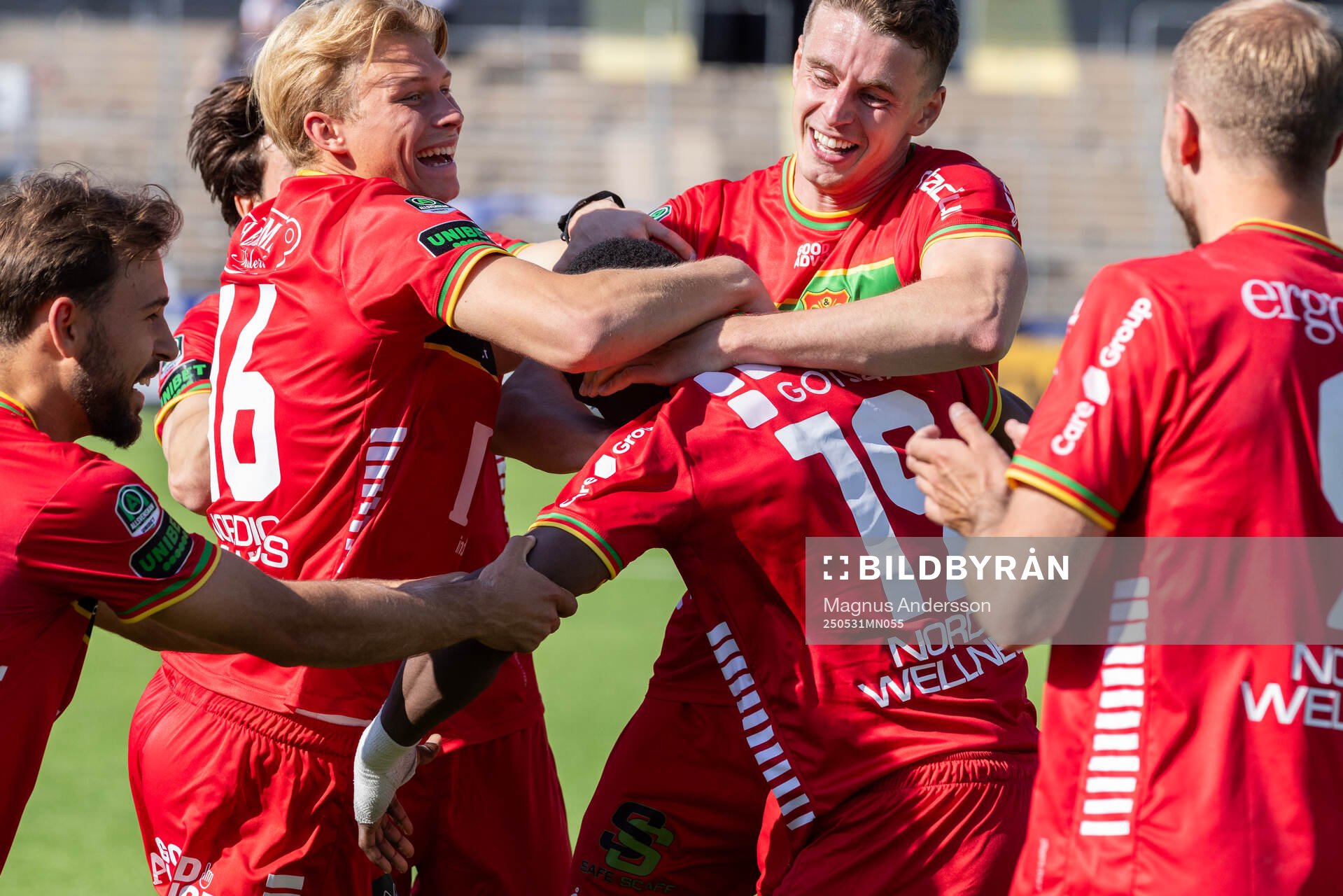GAIS spelare jublar efter fotbollsmatchen i Allsvenskan mellan IFK Norrköping och GAIS den 31 maj 2025 i Norrköping. 