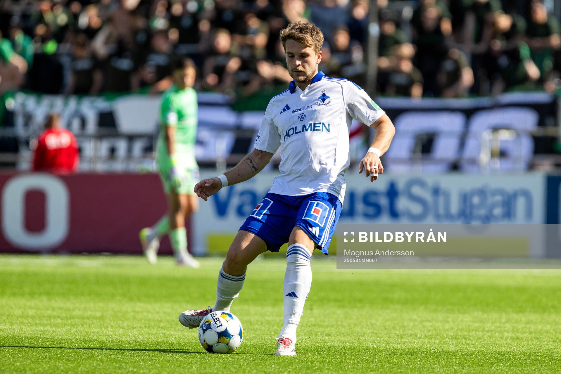 IFK Norrköpings Amadeus Sögaard under fotbollsmatchen i Allsvenskan mellan IFK Norrköping och GAIS den 31 maj 2025 i Norrköping. 