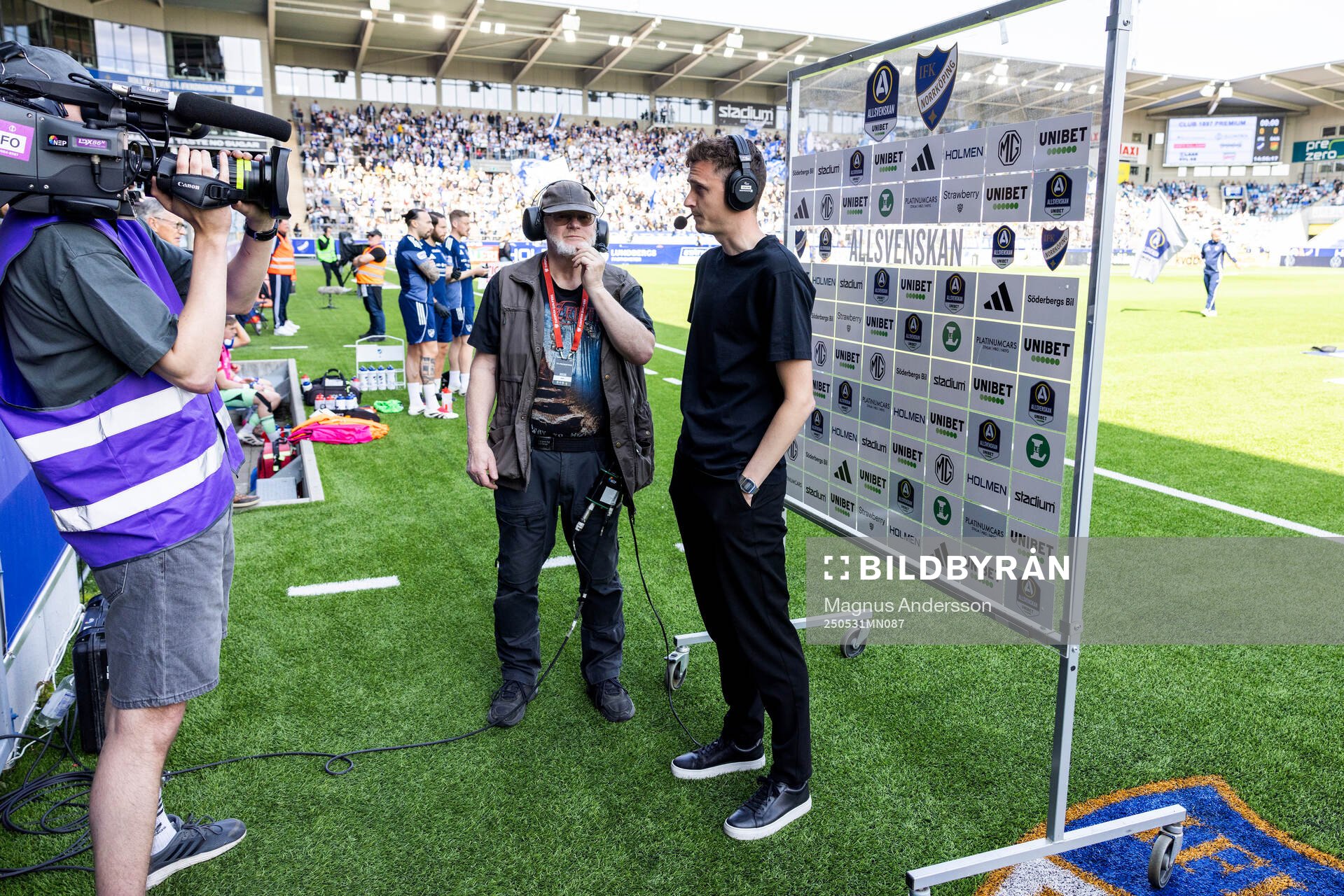 IFK Norrköpings tränare Martin Falk intervjuas inför fotbollsmatchen i Allsvenskan mellan IFK Norrköping och GAIS den 31 maj 2025 i Norrköping.