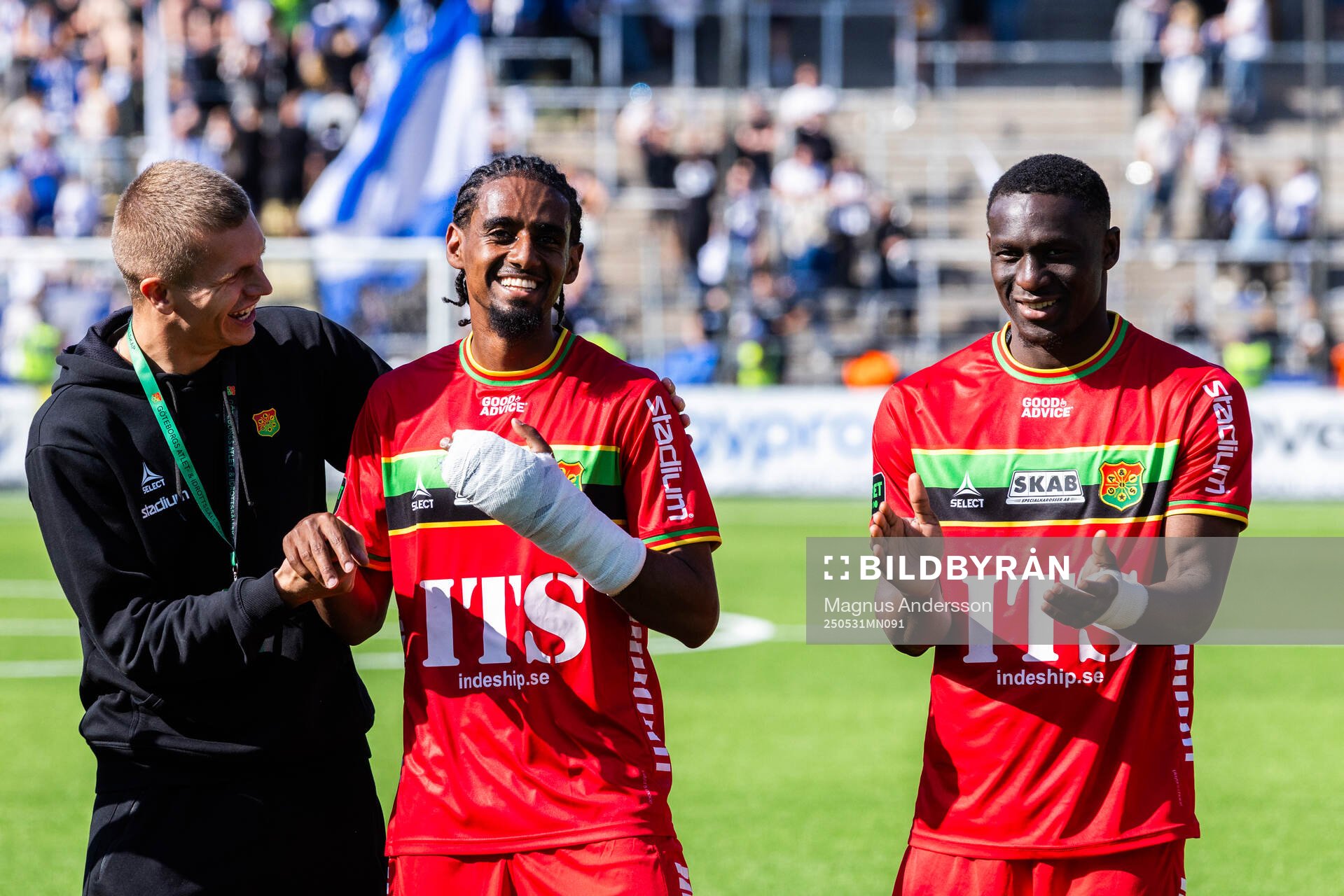 GAIS Harun Ibrahim och Ibrahim Diabate jublar efter fotbollsmatchen i Allsvenskan mellan IFK Norrköping och GAIS den 31 maj 2025 i Norrköping.