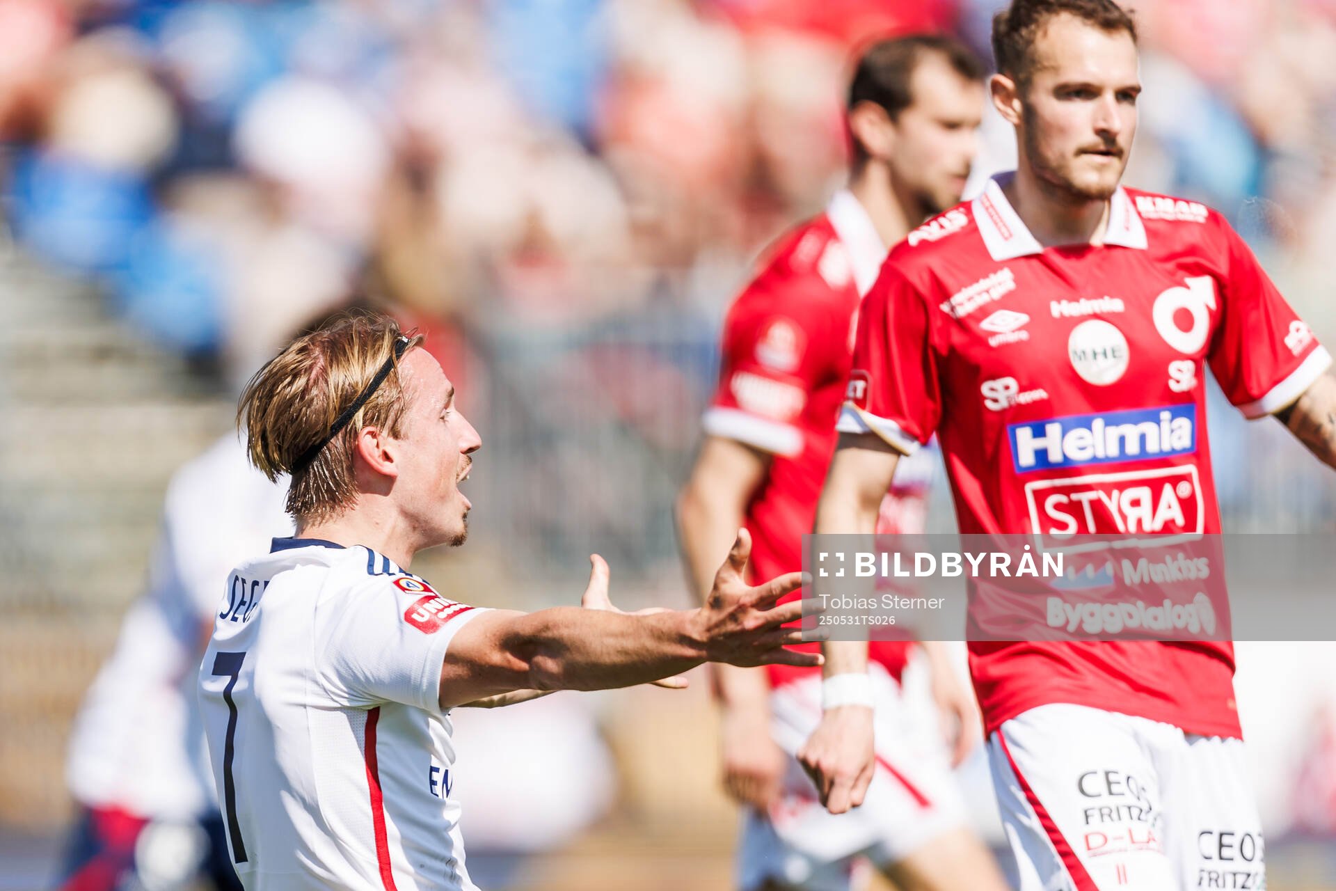 Östers David Seger reagerar under fotbollsmatchen i Allsvenskan mellan Degerfors och Öster den 31 maj 2025 i Degerfors. 