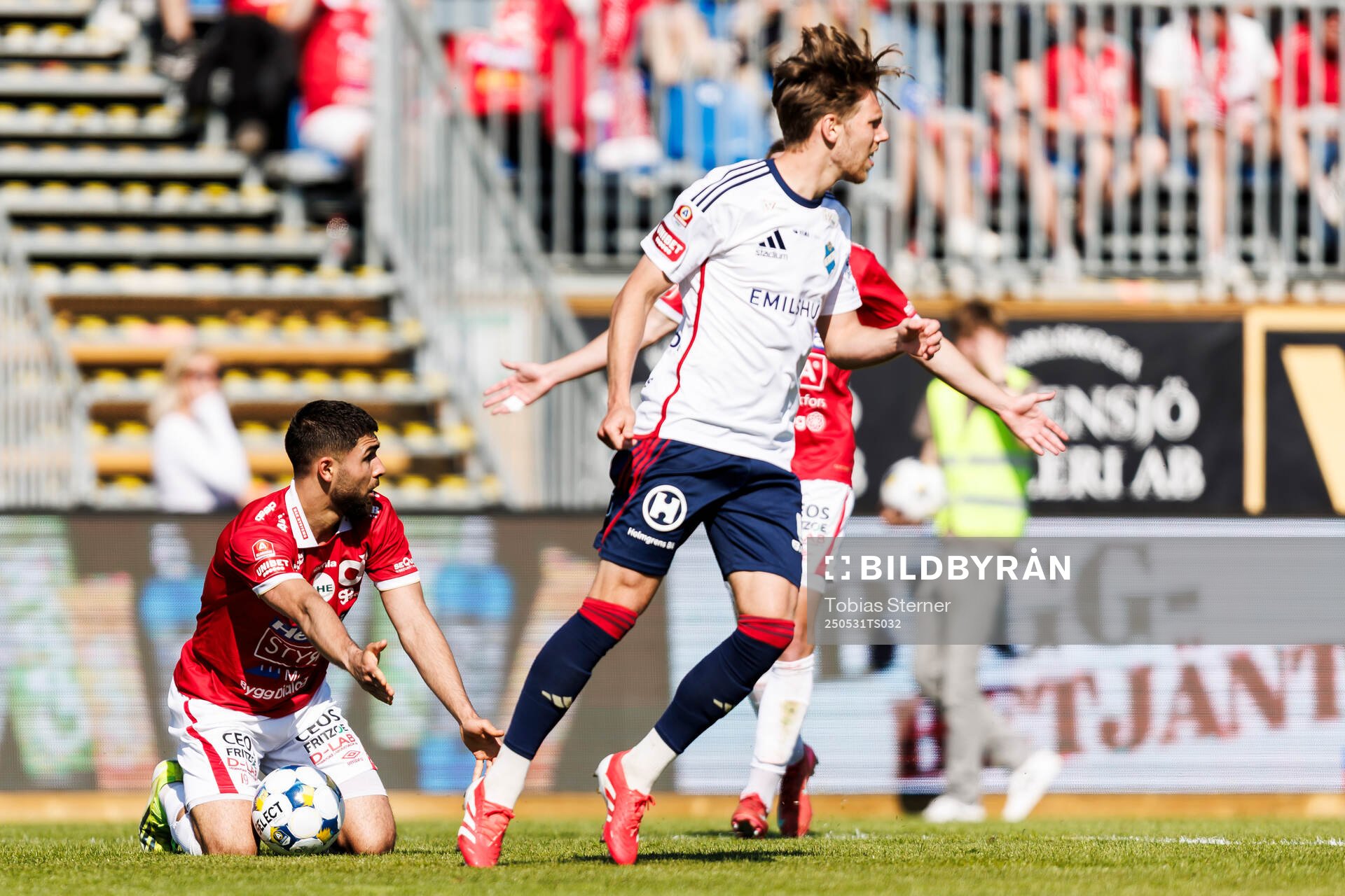Degerfors Omar Faraj reagerar under fotbollsmatchen i Allsvenskan mellan Degerfors och Öster den 31 maj 2025 i Degerfors. 
