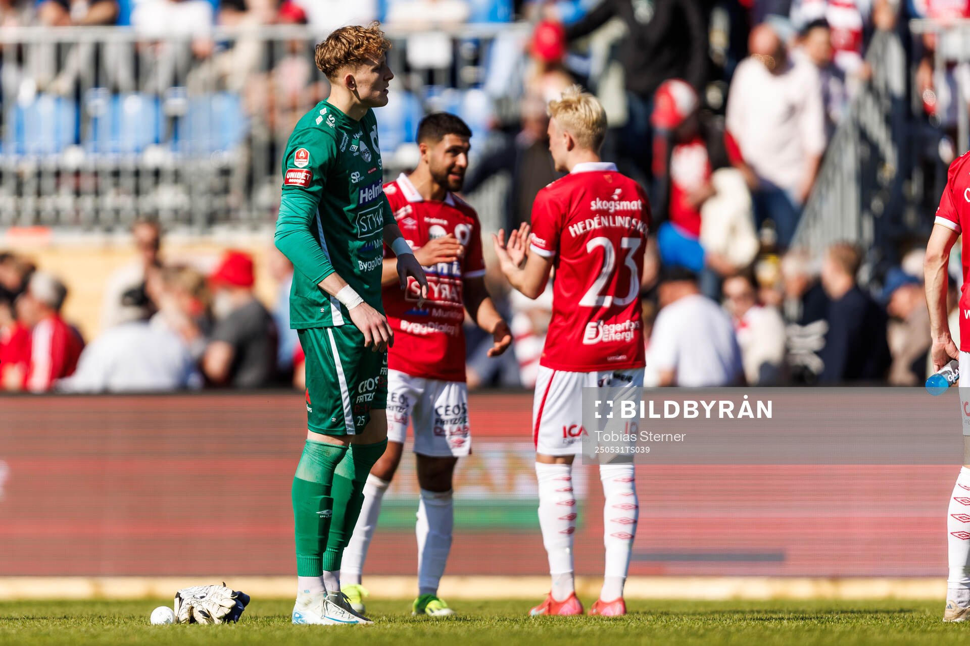 Degerfors målvakt Rasmus Forsell deppar
