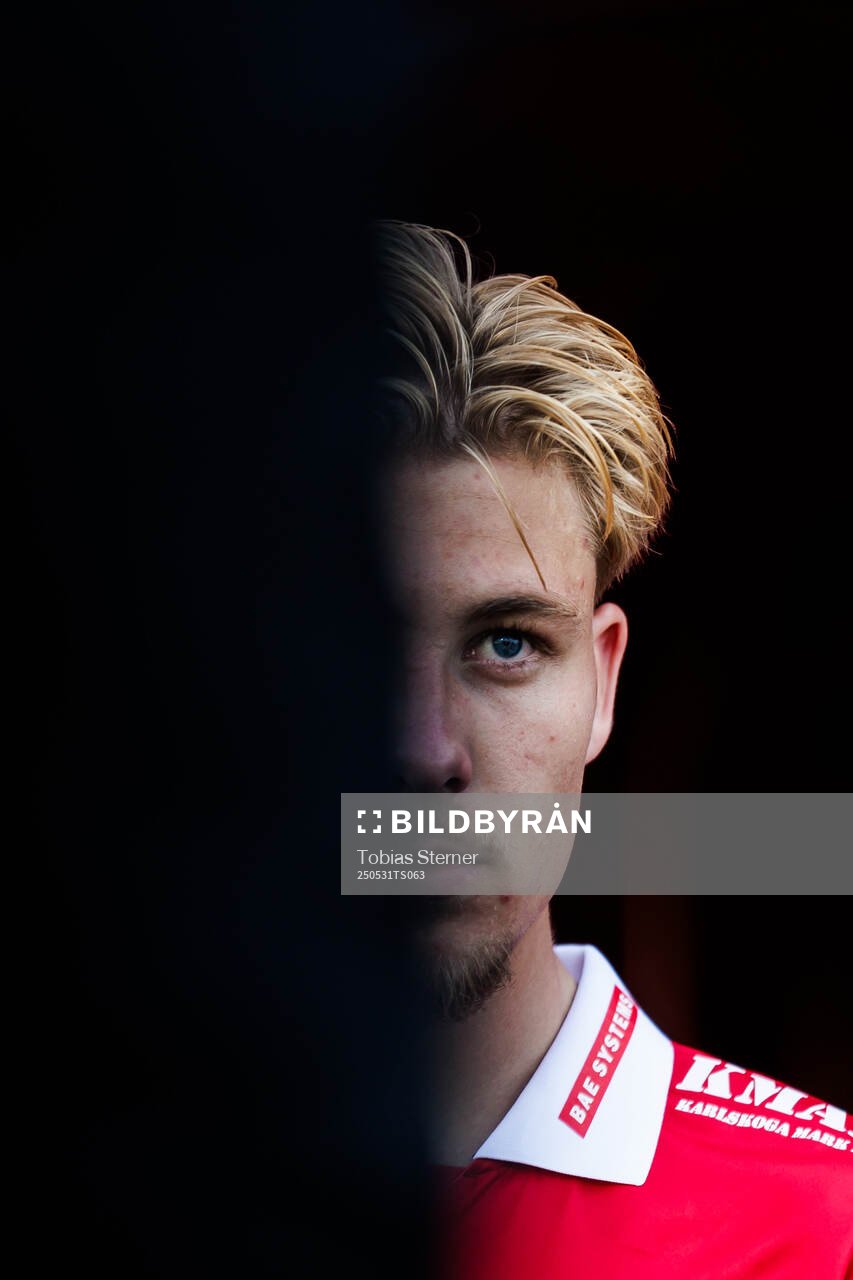 Degerfors Elias Pihlström under fotbollsmatchen i Allsvenskan mellan Degerfors och Öster den 31 maj 2025 i Degerfors. 