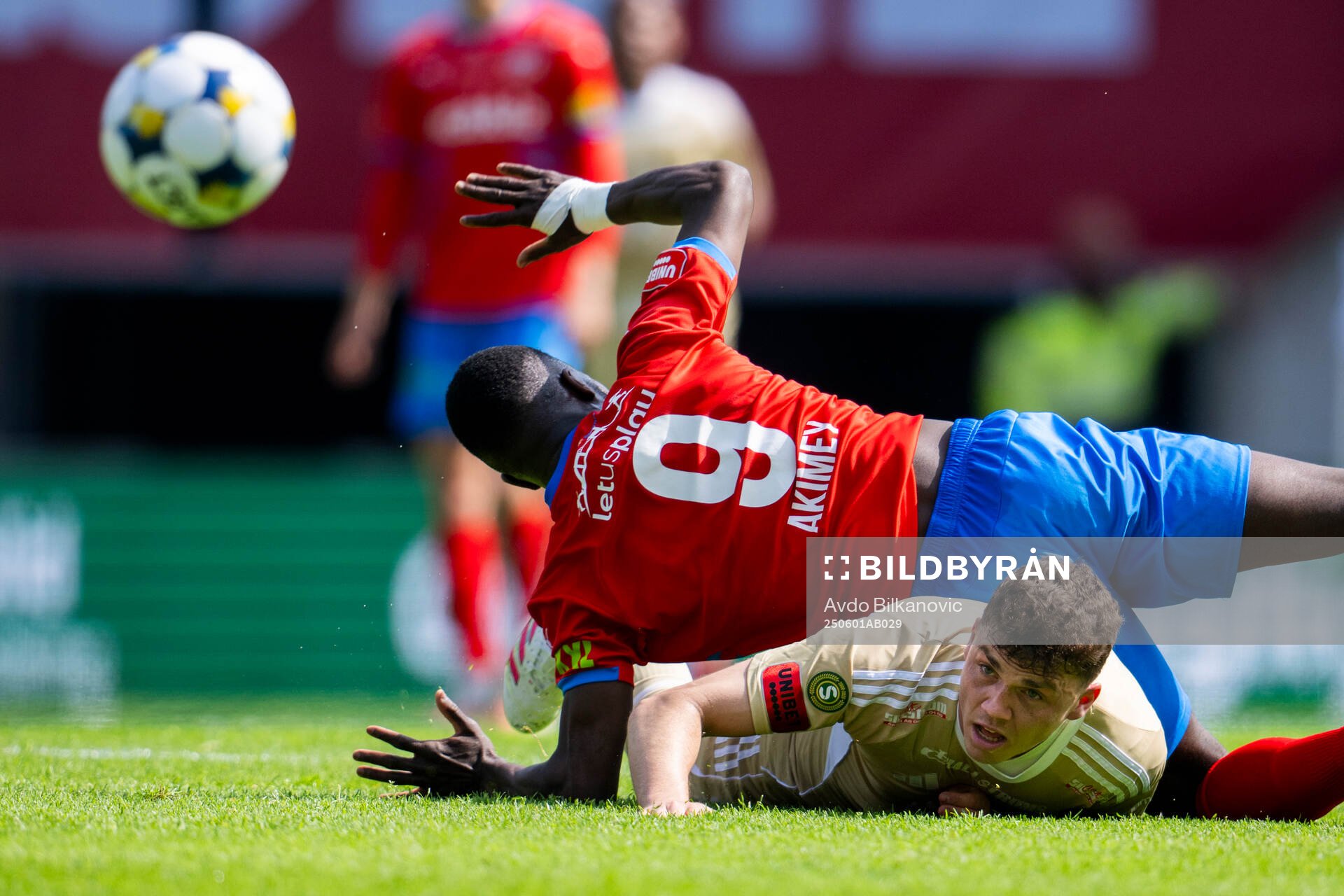 Helsingborgs Adam Akimey och Östersunds Christian Enemark