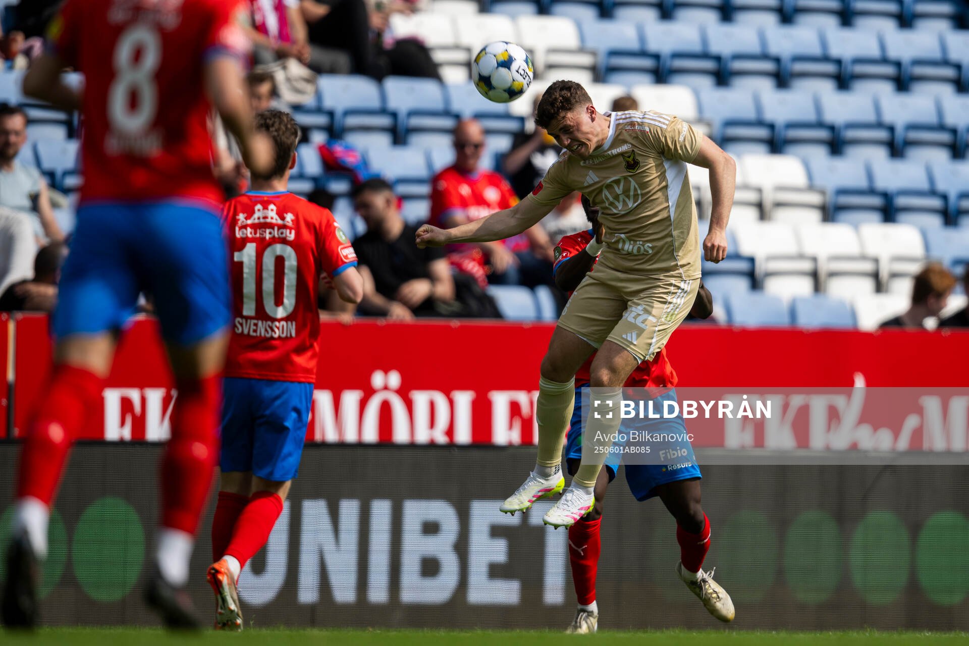 Östersunds Christian Enemark nickar