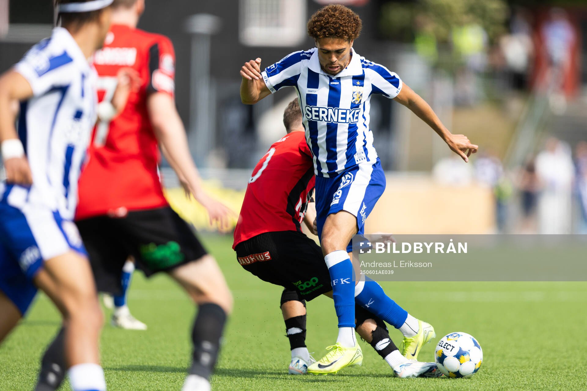 Brommapojkarnas Wilmer Odefalk och IFK Göteborgs Thomas