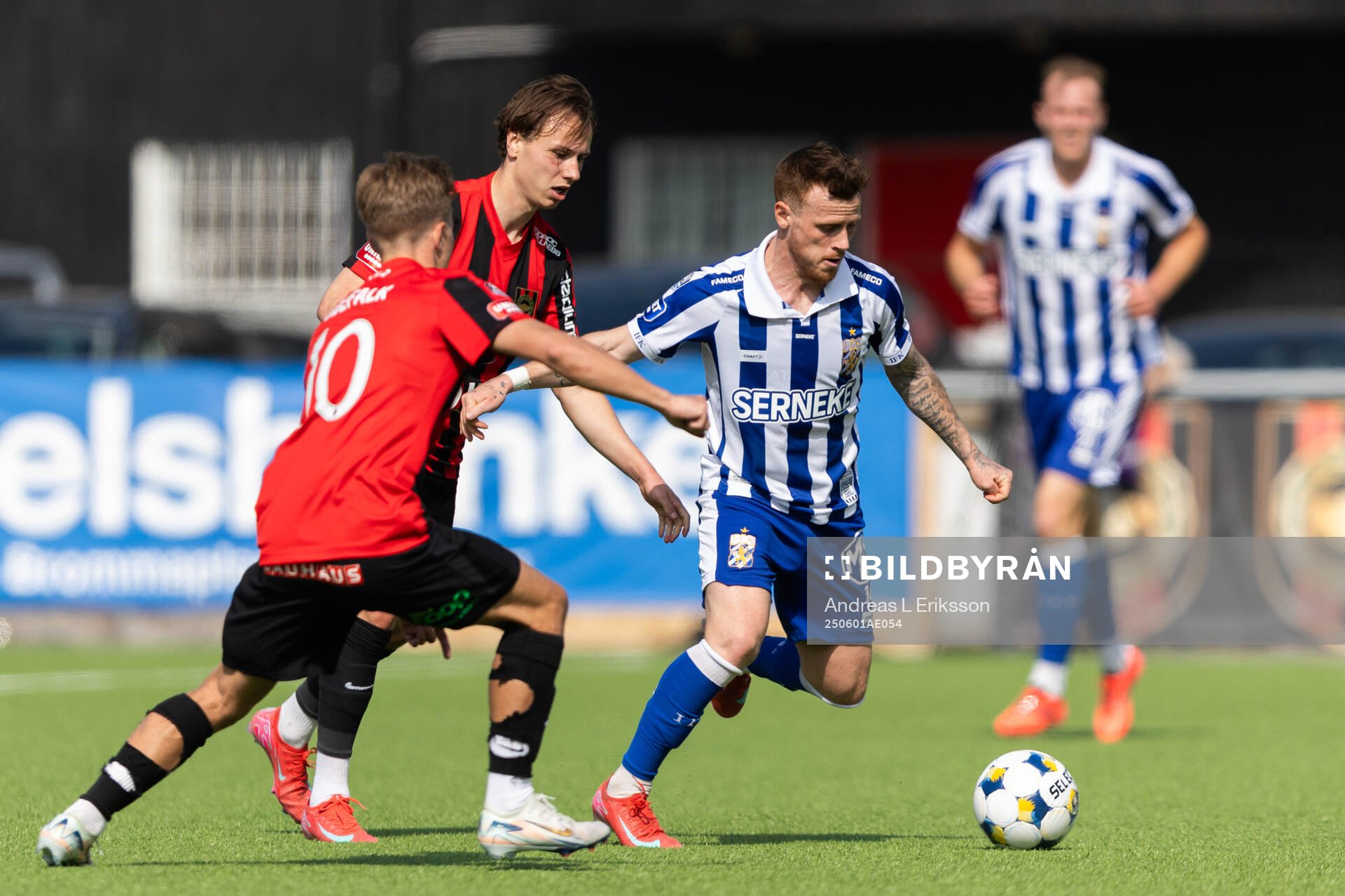 Brommapojkarnas Alex Timossi Andersson och Wilmer Odefalk