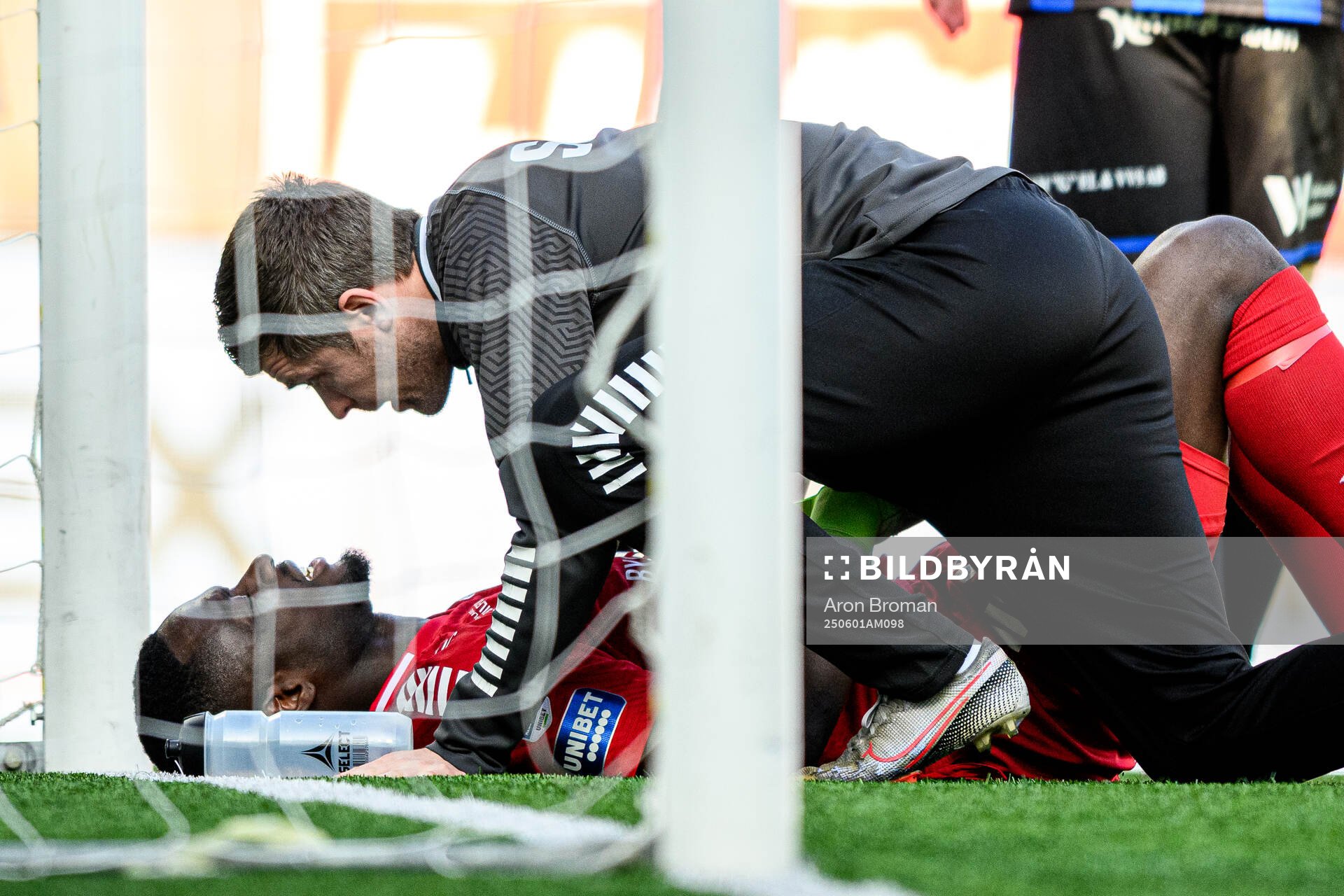 Sirius målvakt Ismael Diawara har ont