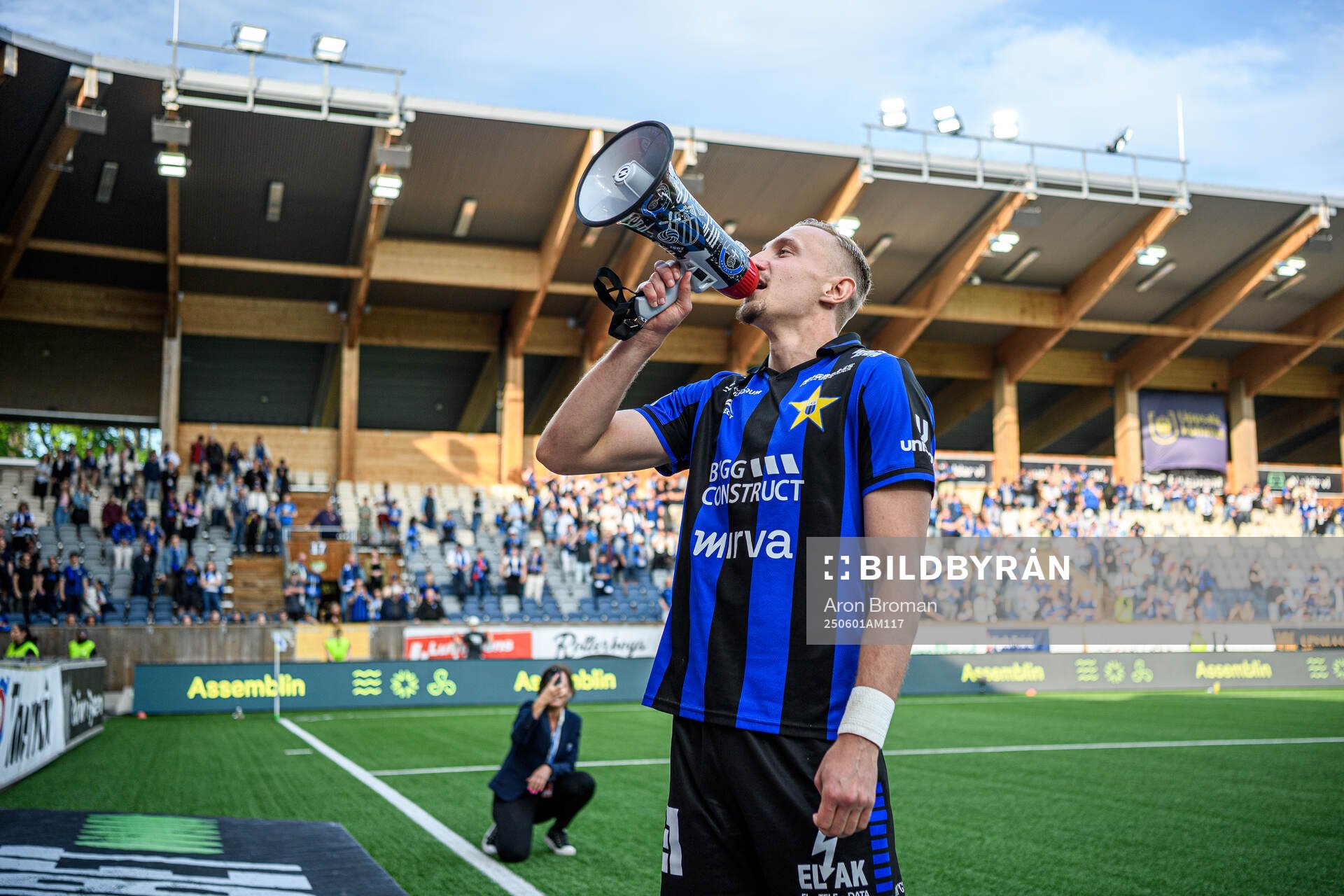 Sirius Jakob Voelkerling Persson jublar
